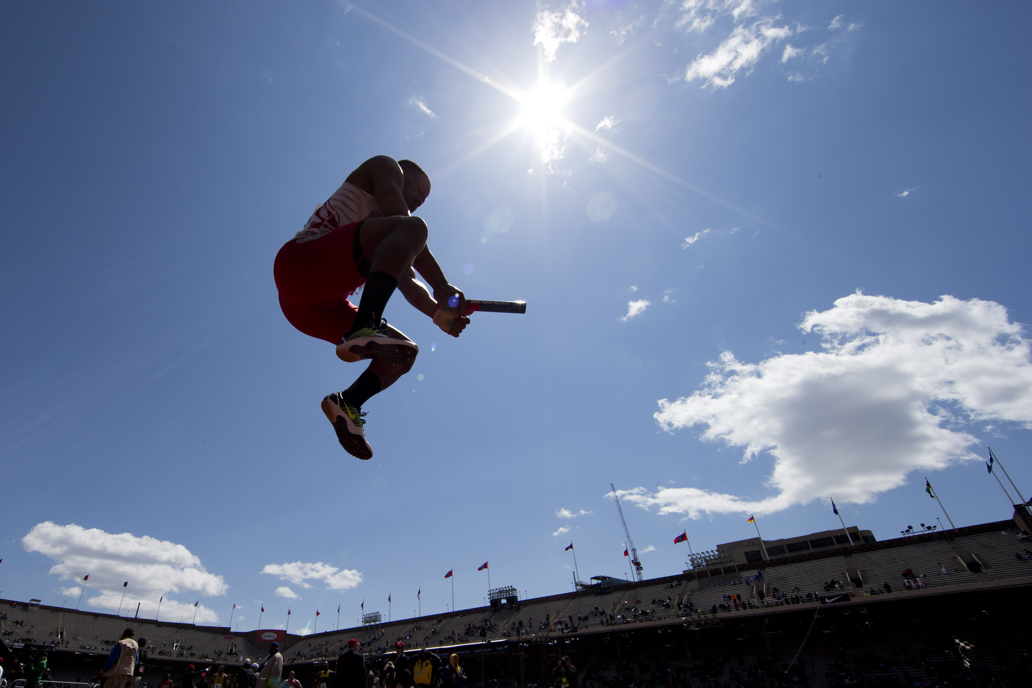 Oregon wins distance medley relay at Penn Relays