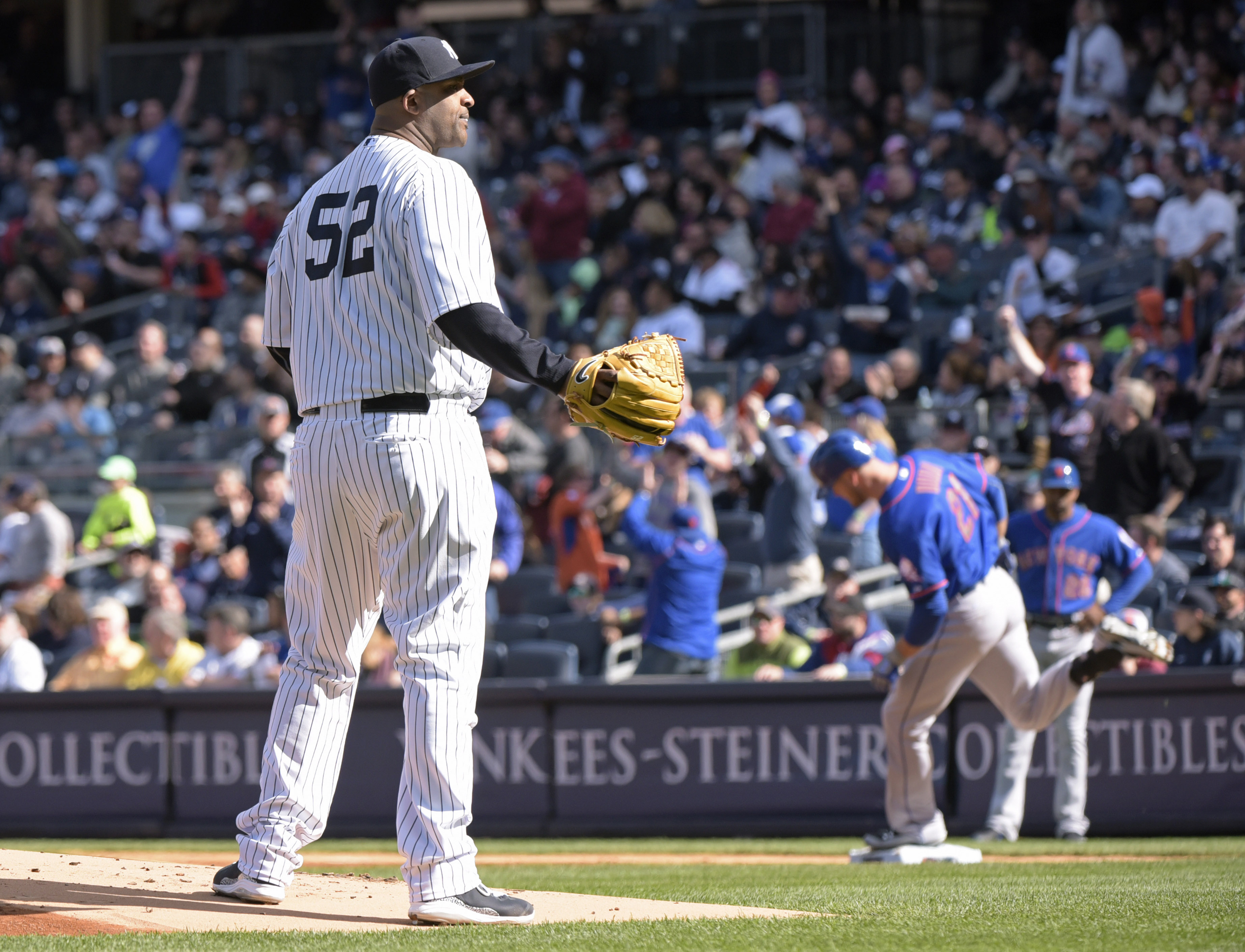 Mets ace Matt Harvey slows down Yankees in 8-2 win