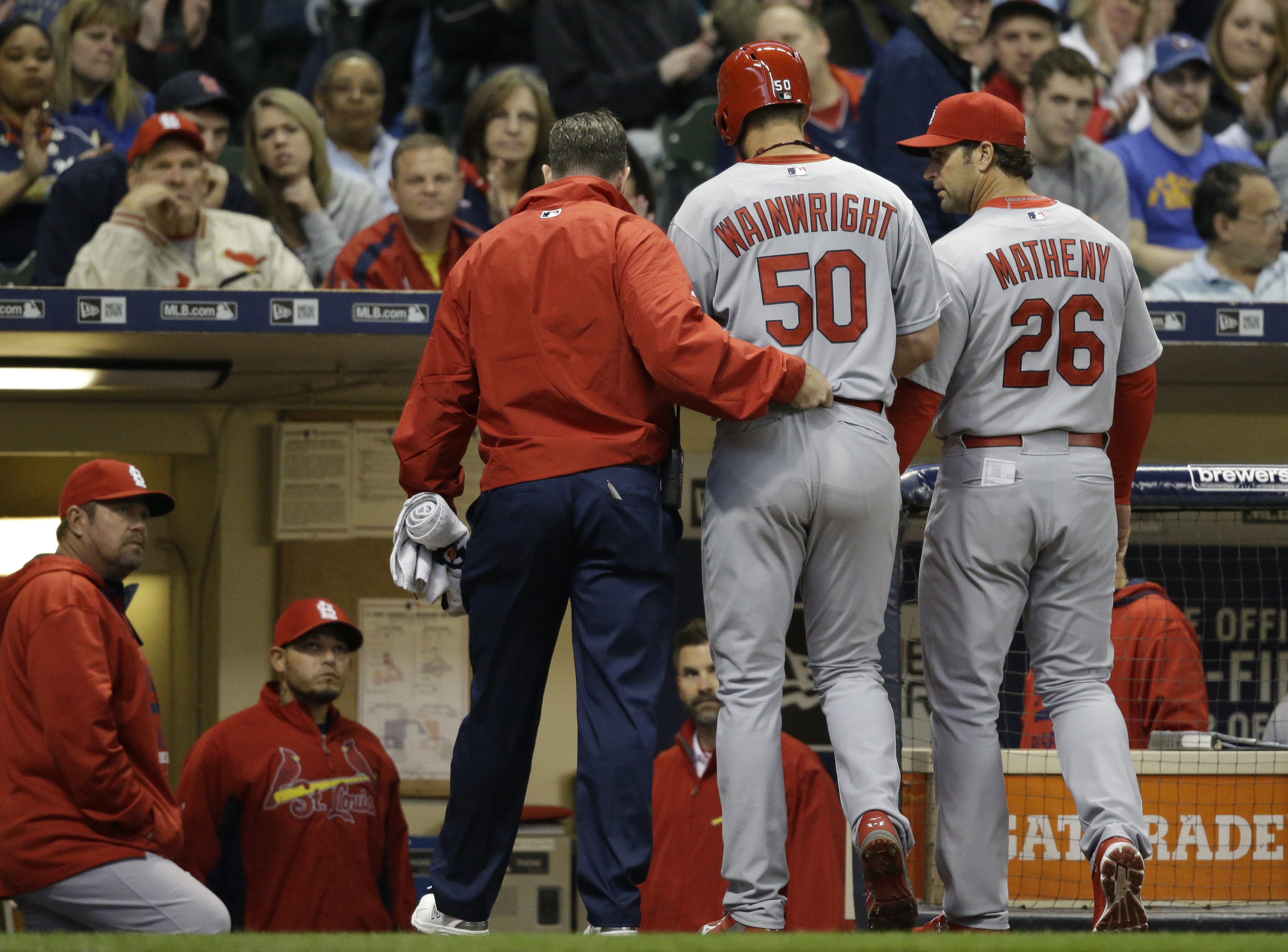 Cards ace Wainwright placed on 15-day DL with ankle injury