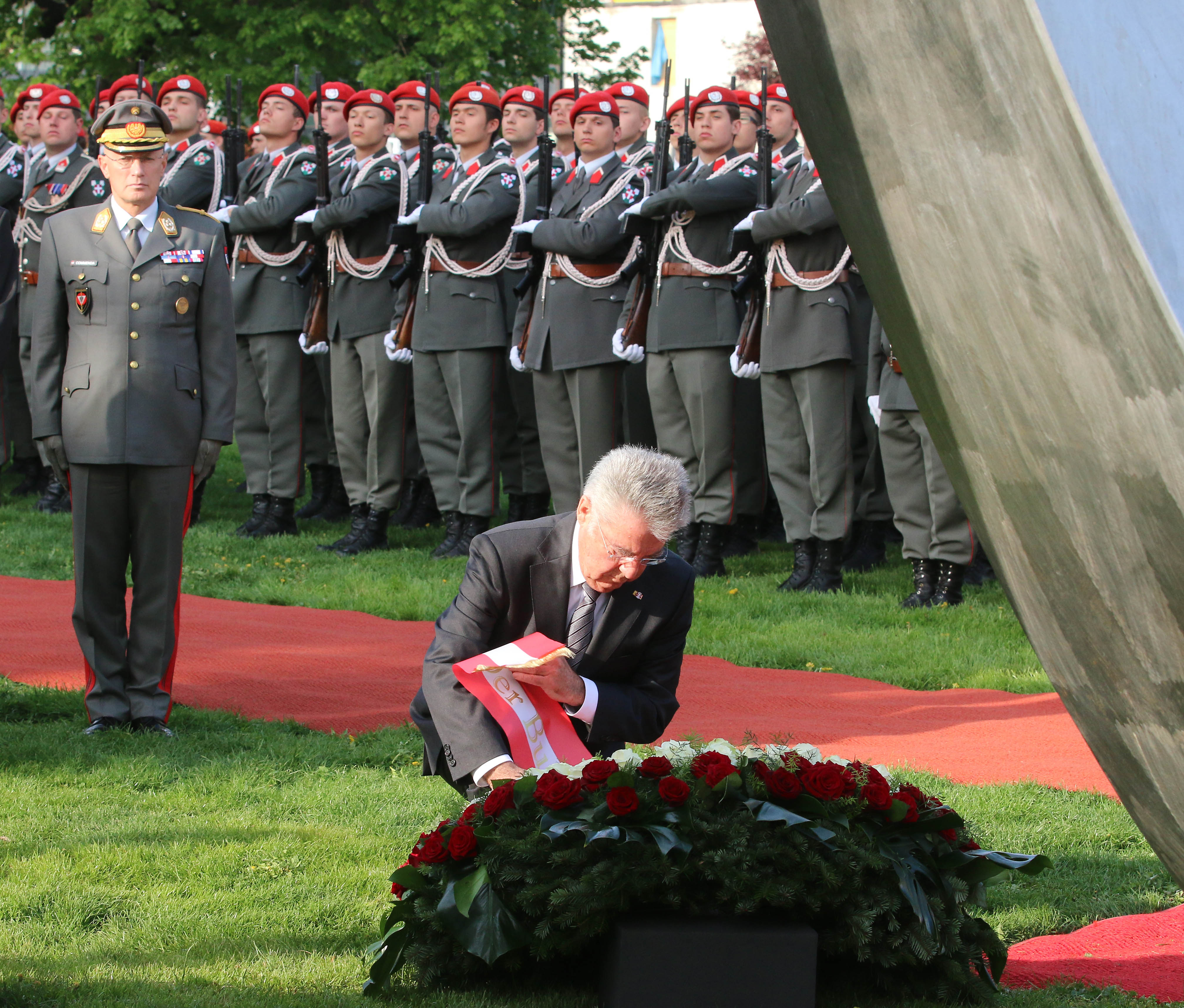 Austria's president warns against extreme-right sentiment