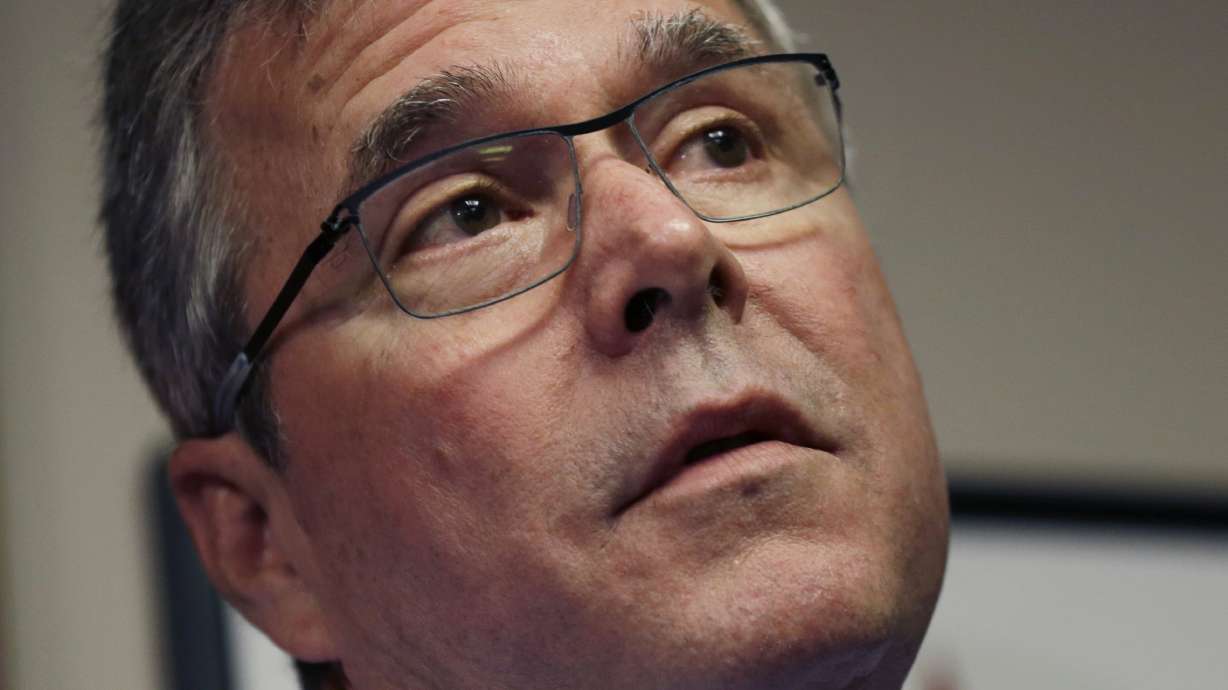 Bush donors see him lay out contours of 2016 campaign