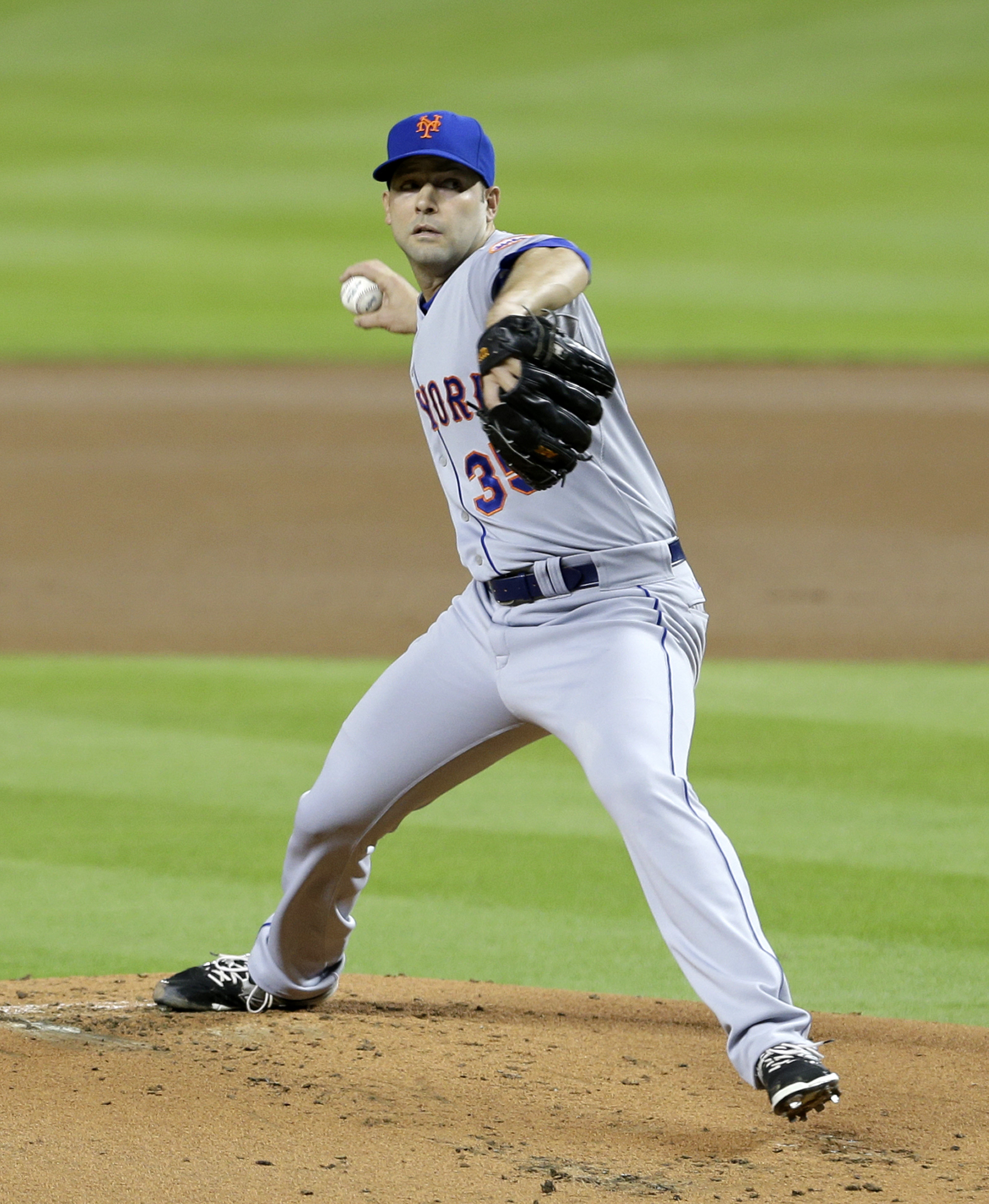 Murphy's 3-run homer in 9th lifts Mets over Marlins 3-1
