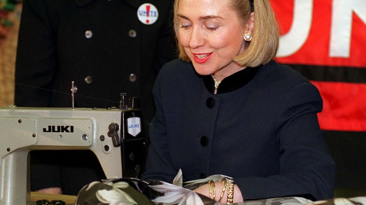 Trade deal poses dilemma for Clinton in Democratic primary