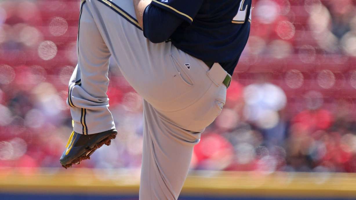 Braun hits solo homer, grand slam as Brewers beat Reds 8-3