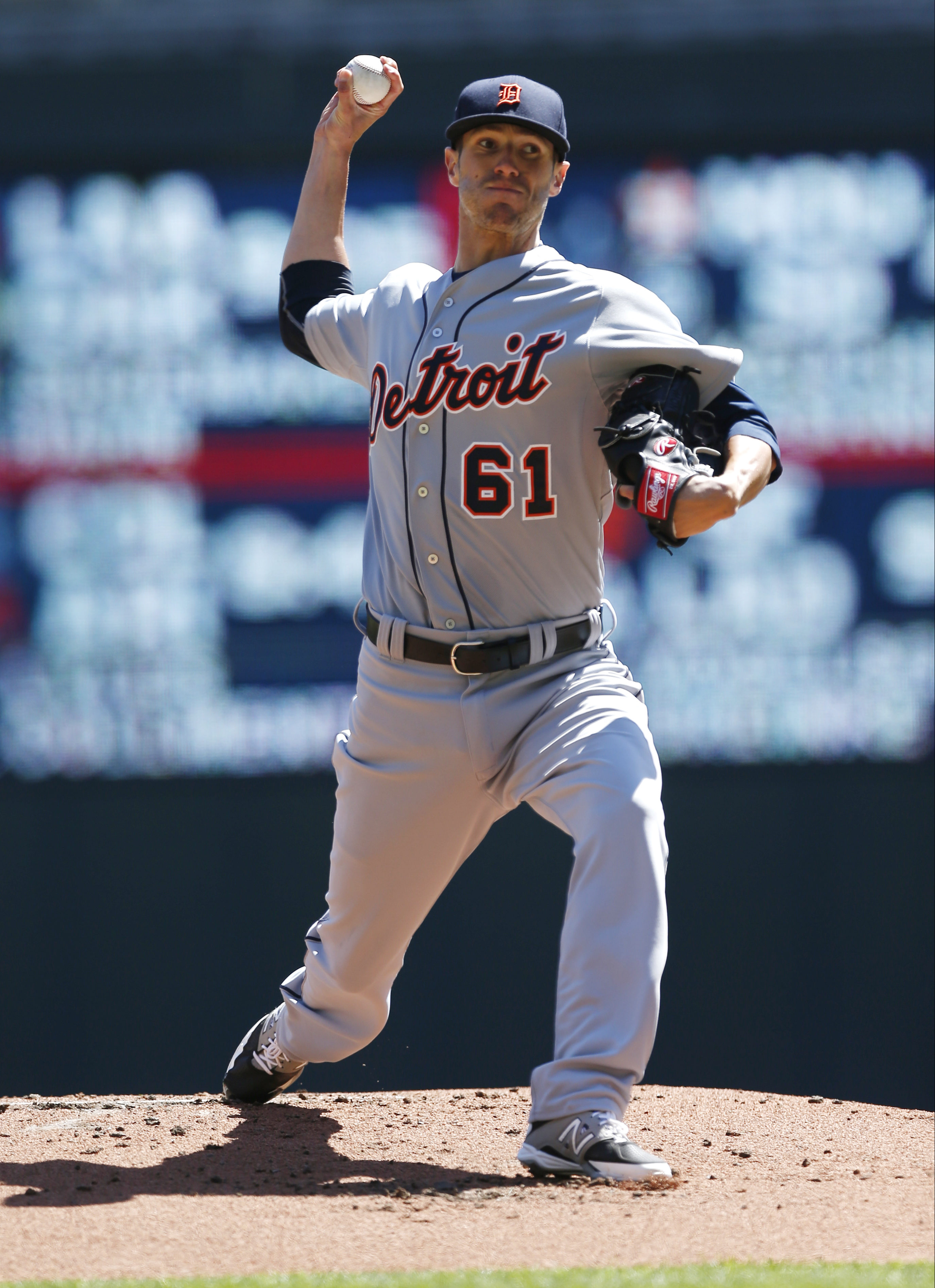 Cabrera powers Tigers past Twins 10-7 after Hughes gets hurt