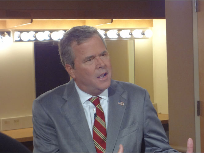 J. Bush: Millones de inmigrantes merecen permanecer en EEUU