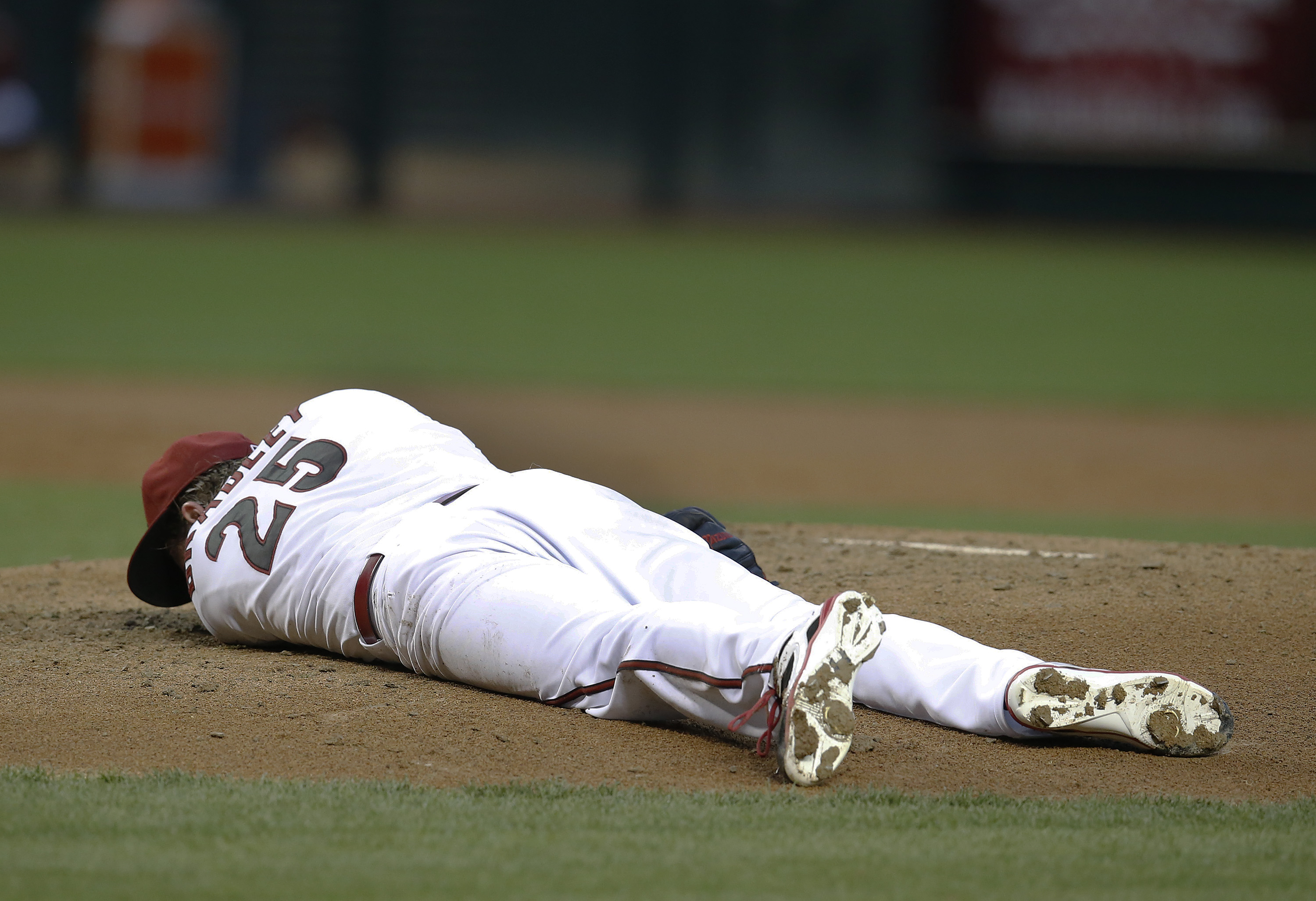 Arizona's Bradley to DL after getting struck by line drive