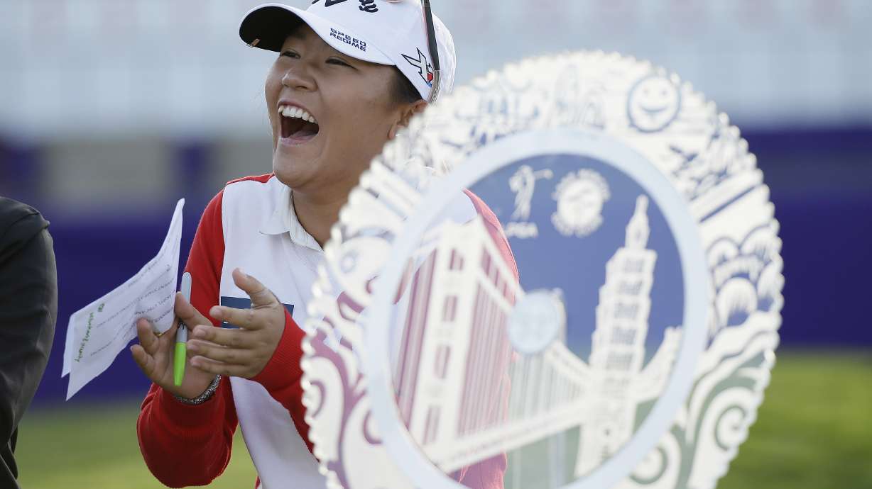 Lydia Ko donating earnings to Nepal relief effort