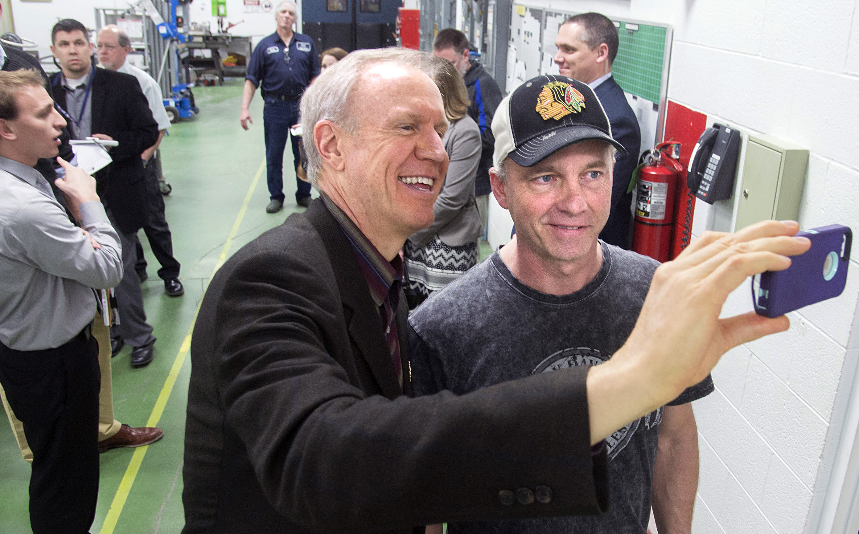 Illinois governor tries novel approach in anti-union battle