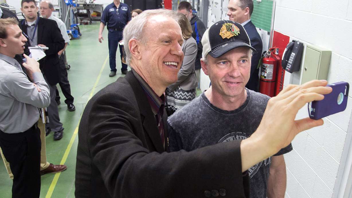 Illinois governor tries novel approach in anti-union battle