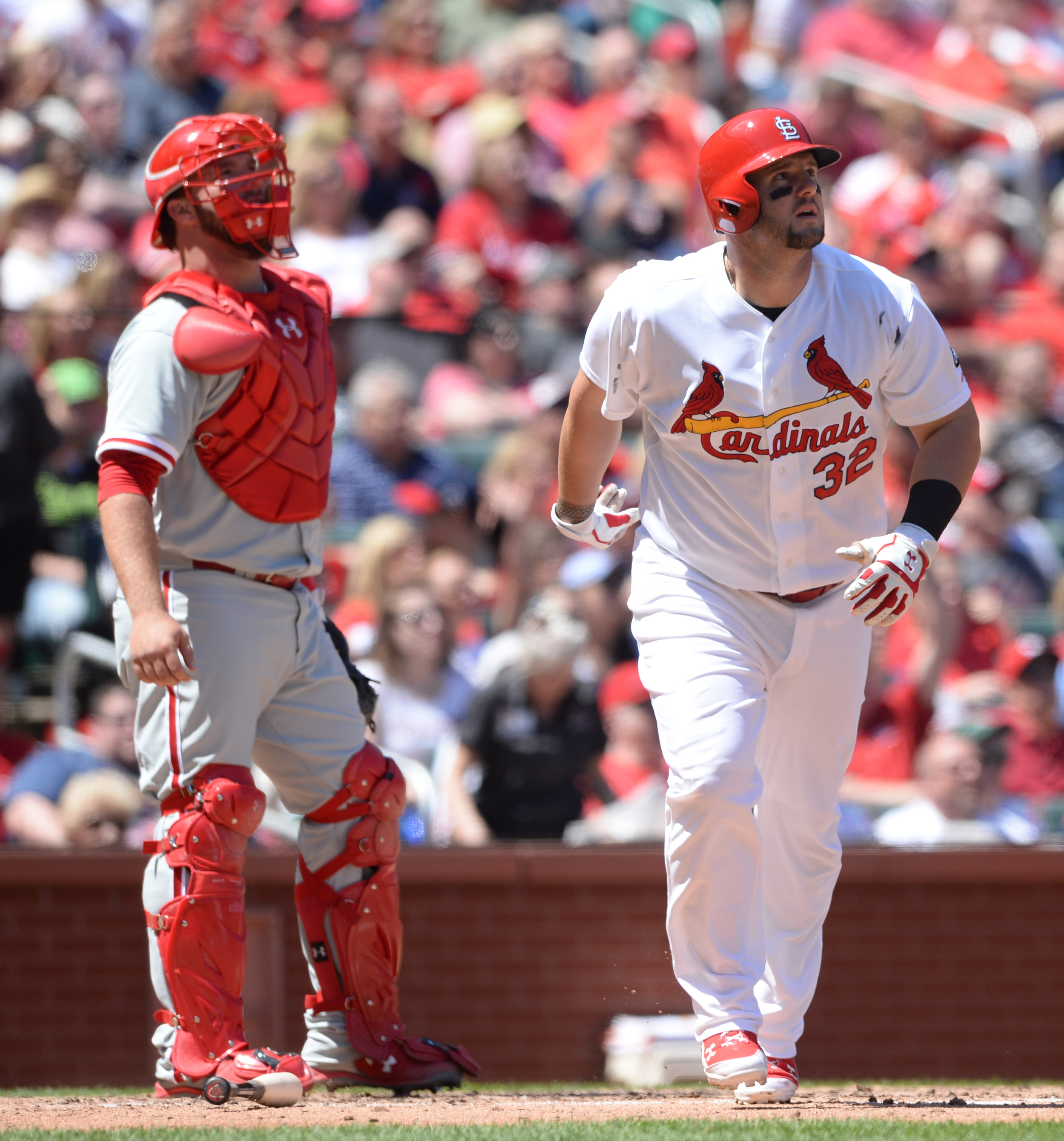 Carpenter, Adams lead Cardinals over Phillies 9-3