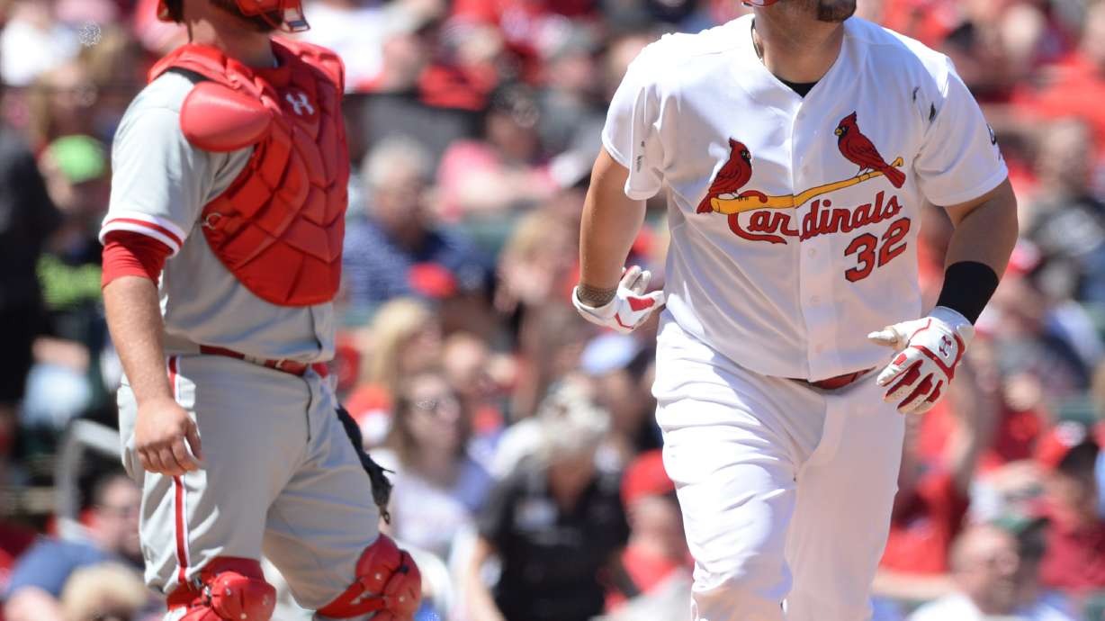 Carpenter, Adams lead Cardinals over Phillies 9-3