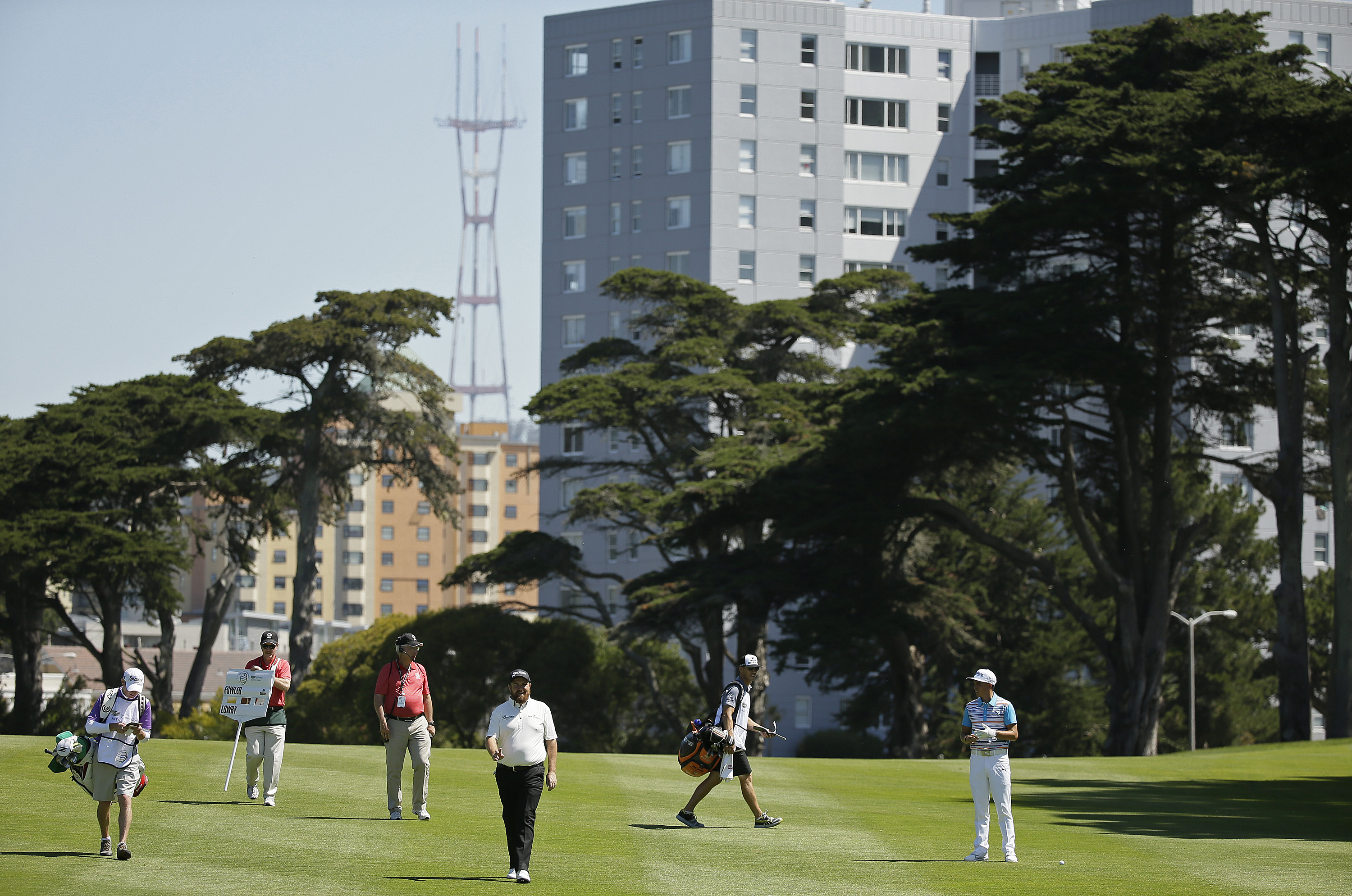 Fowler wins Thursday to secure spot Saturday in Match Play
