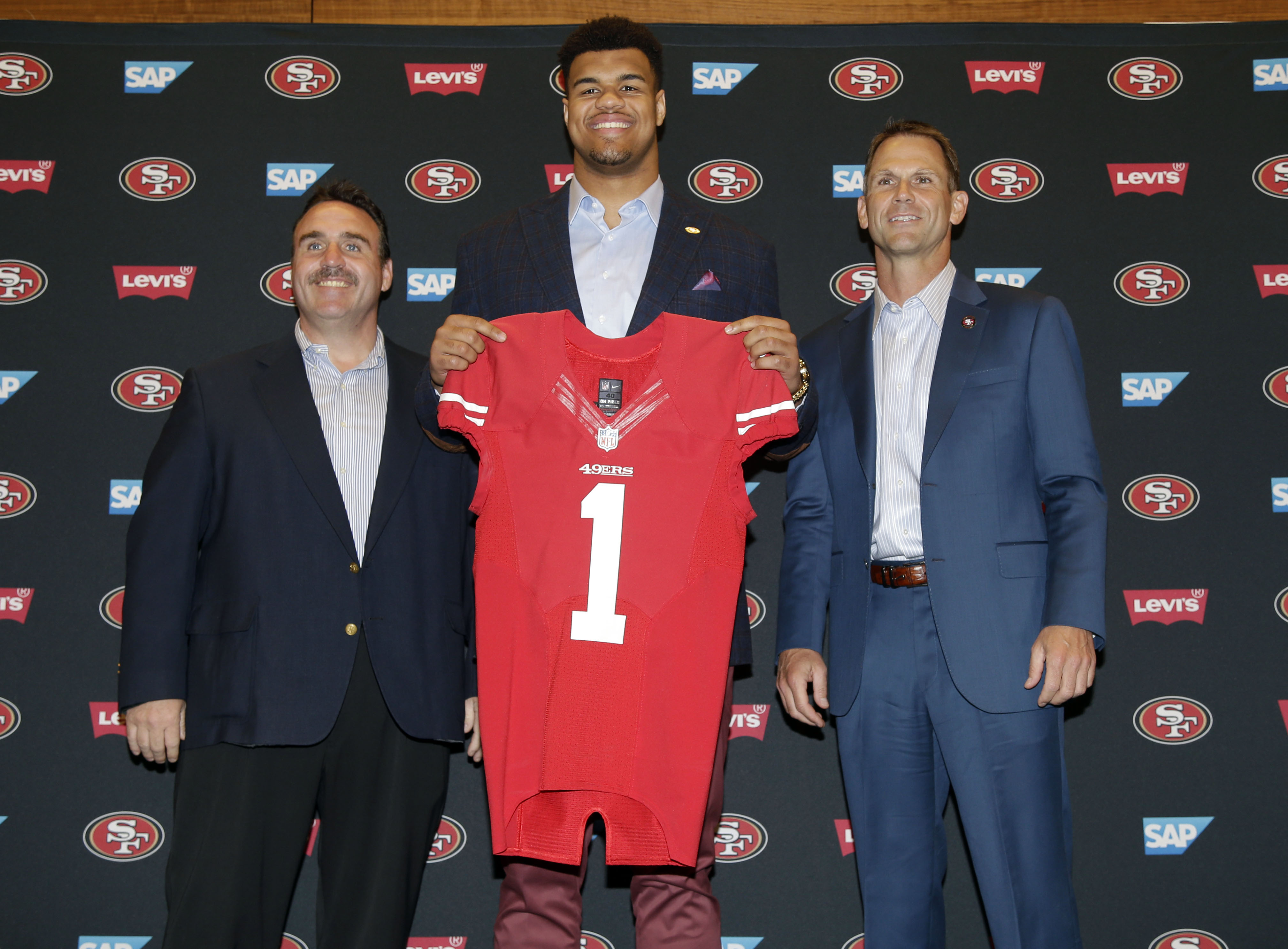 49ers select safety Jaquiski Tartt with second-round pick