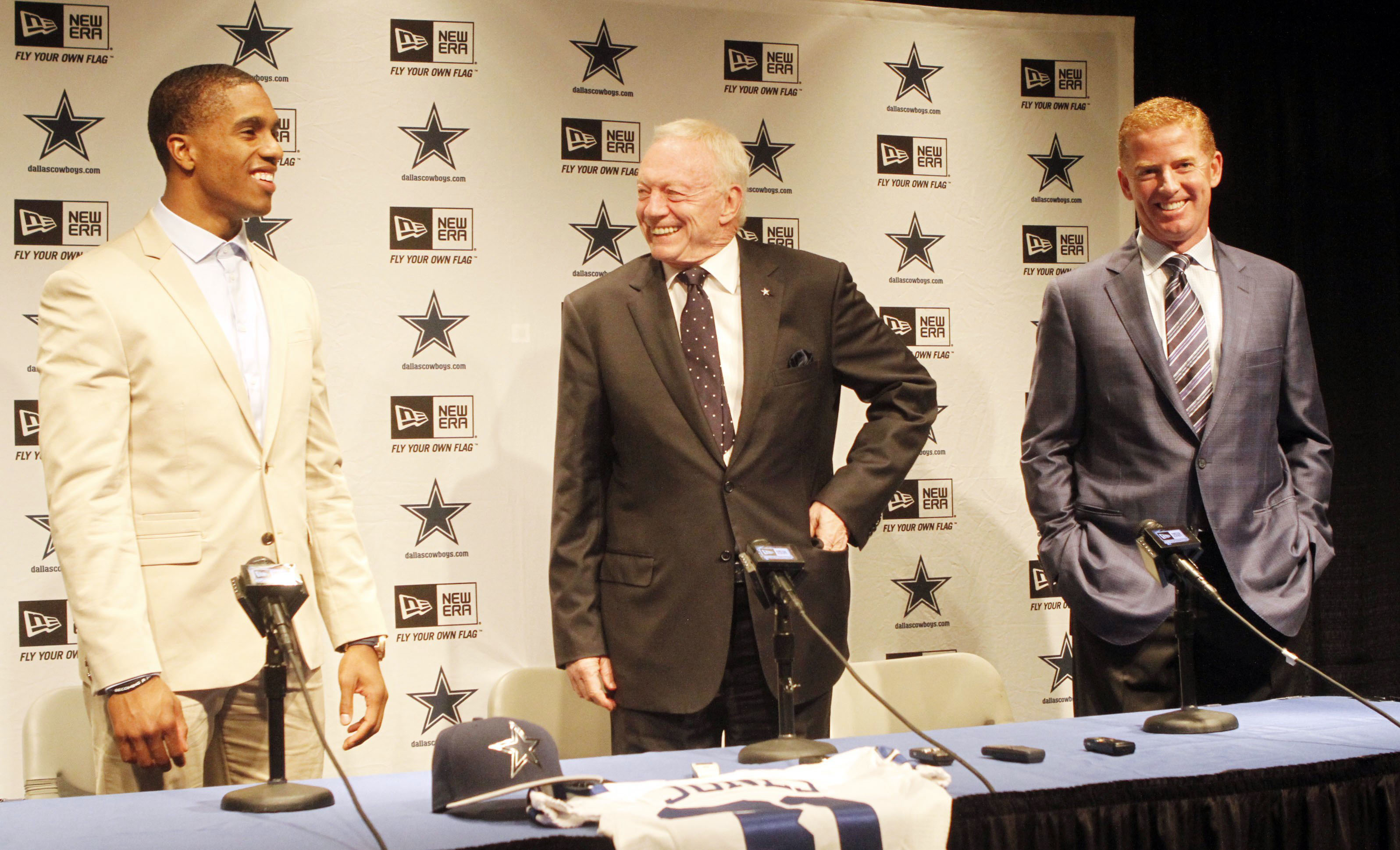 Running back issue lingers for Cowboys on final day of draft