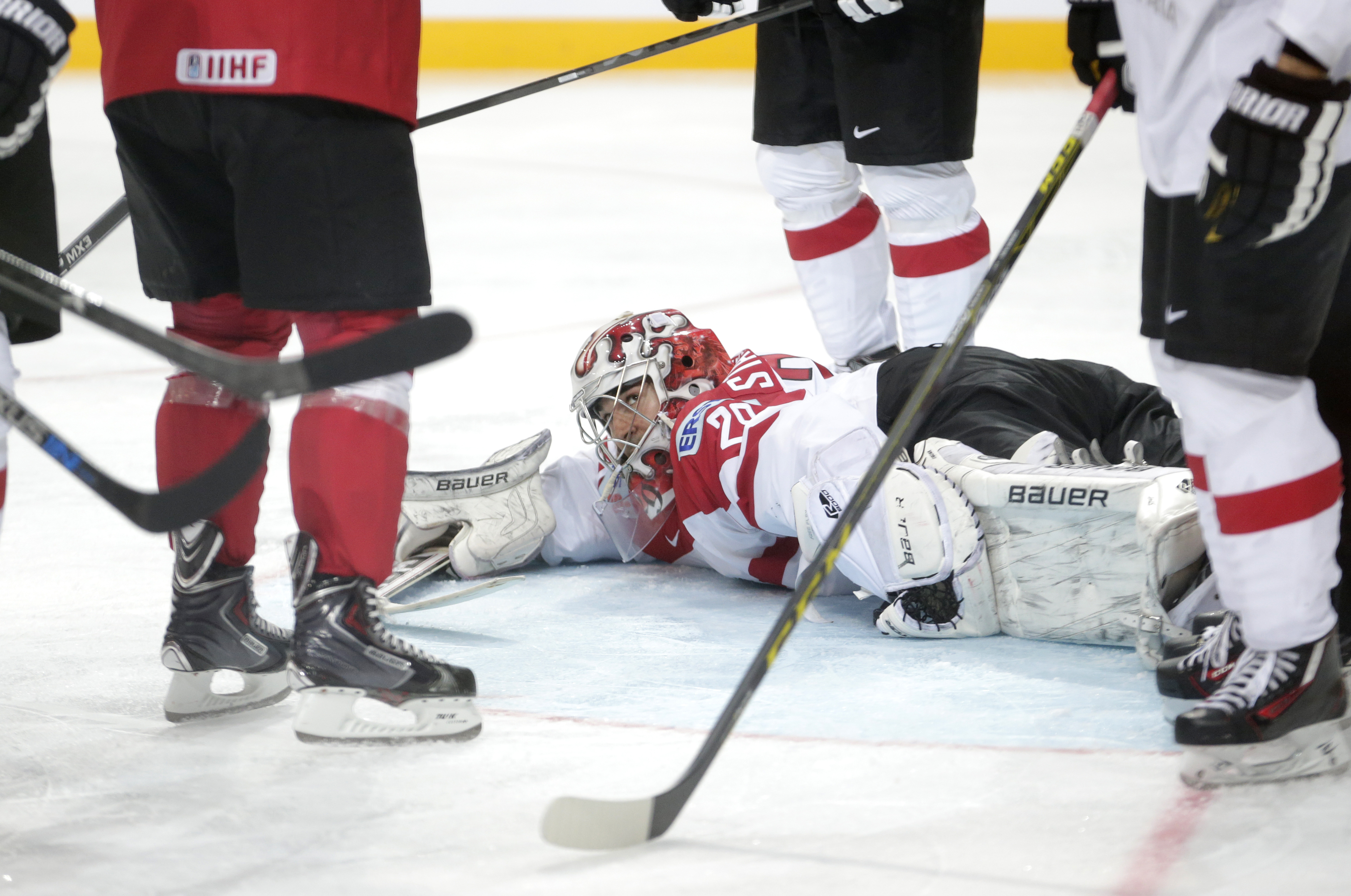 US 2 for 2 at ice hockey worlds, Czechs rebound