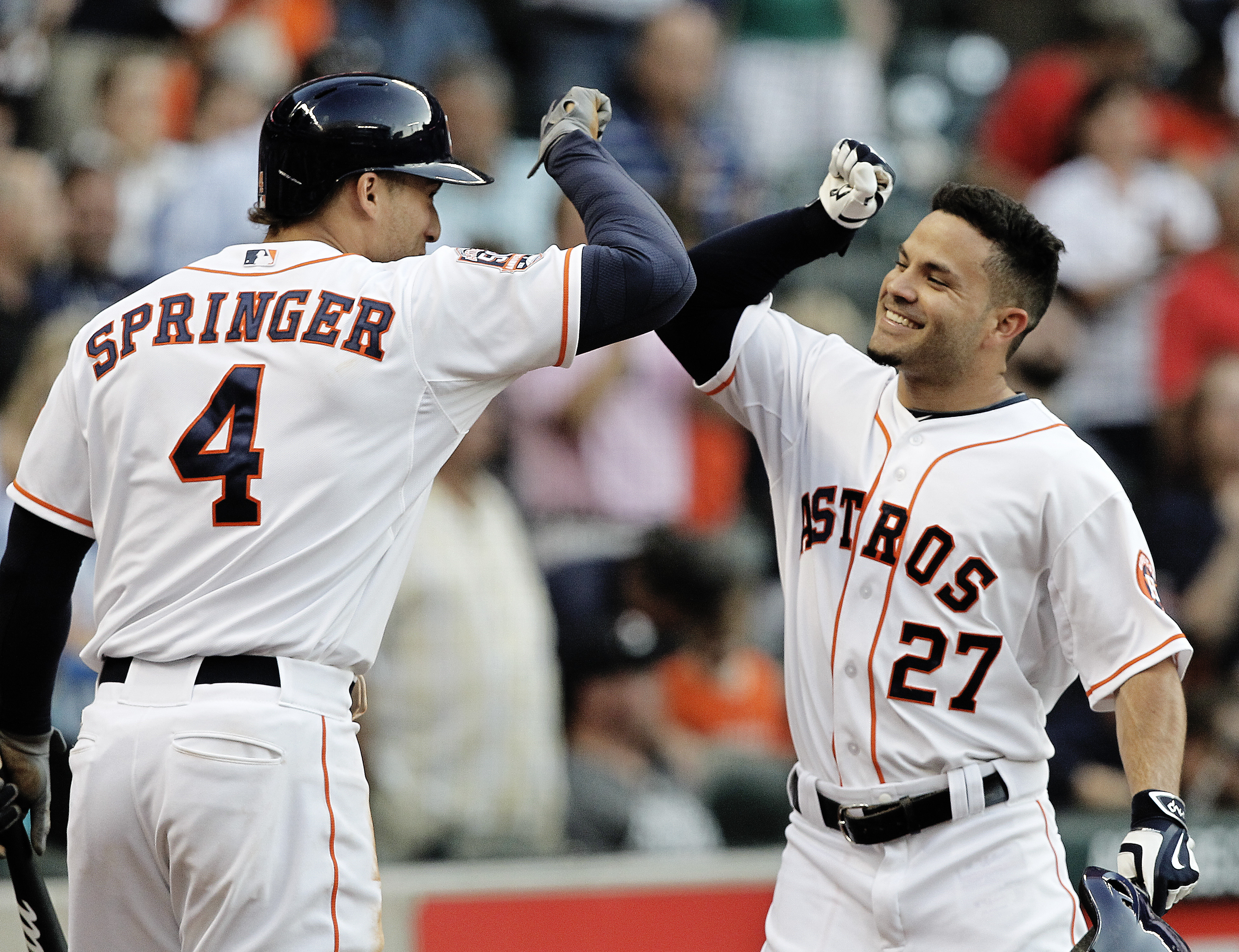 Astros win 9th in row, McHugh gets HR help to beat Mariners