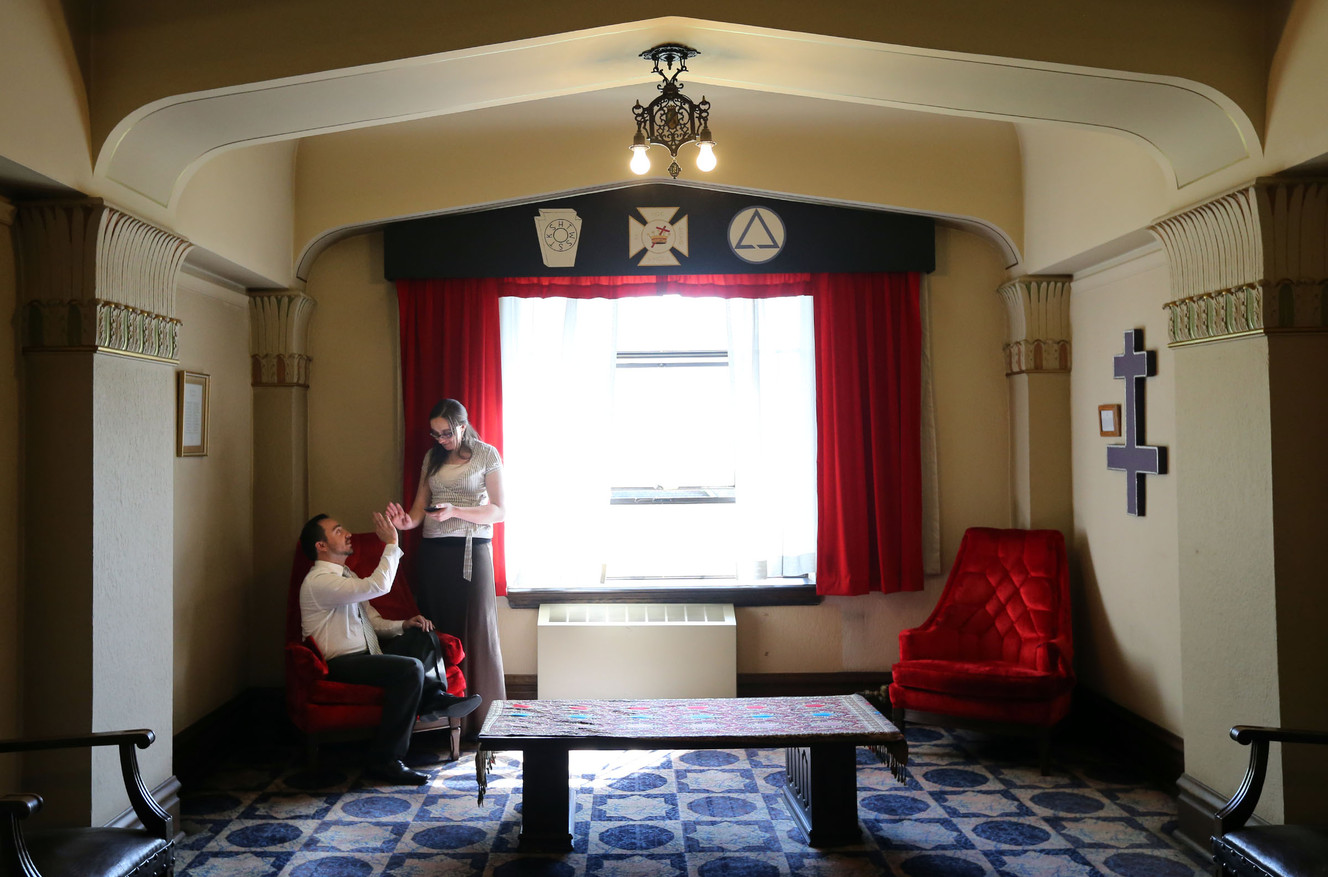 Utahns learn about Masonic temples during open house event