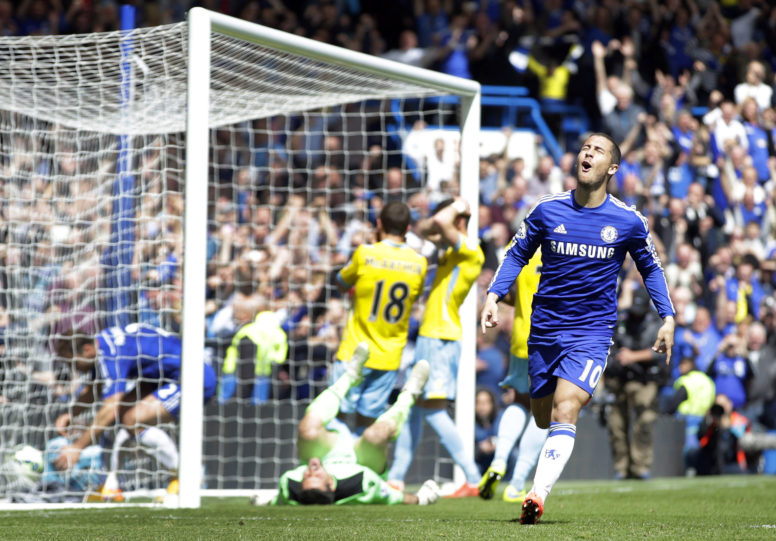 Chelsea wins Premier League title for 1st time in 5 years