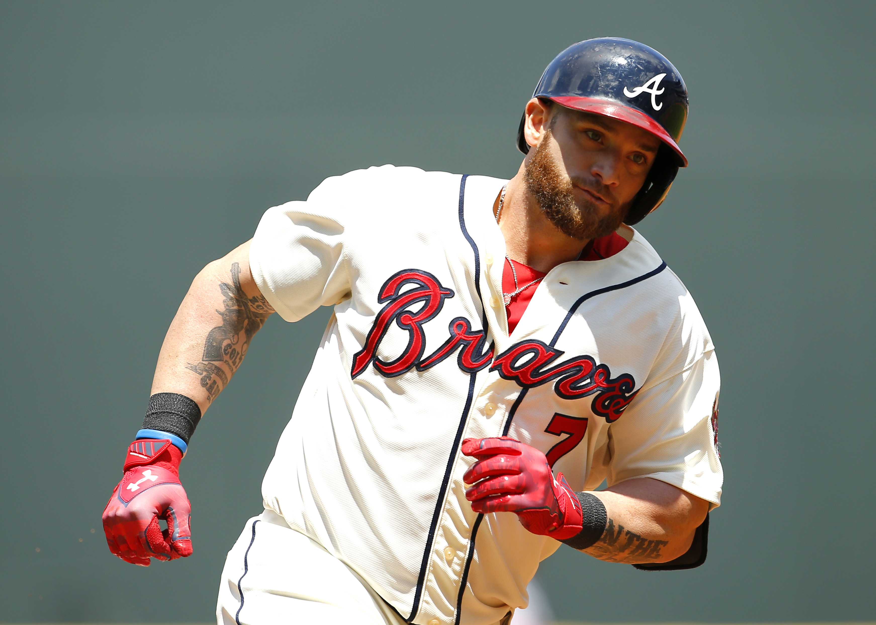 Teheran sharp for 6 innings, Braves beat Cueto, Reds