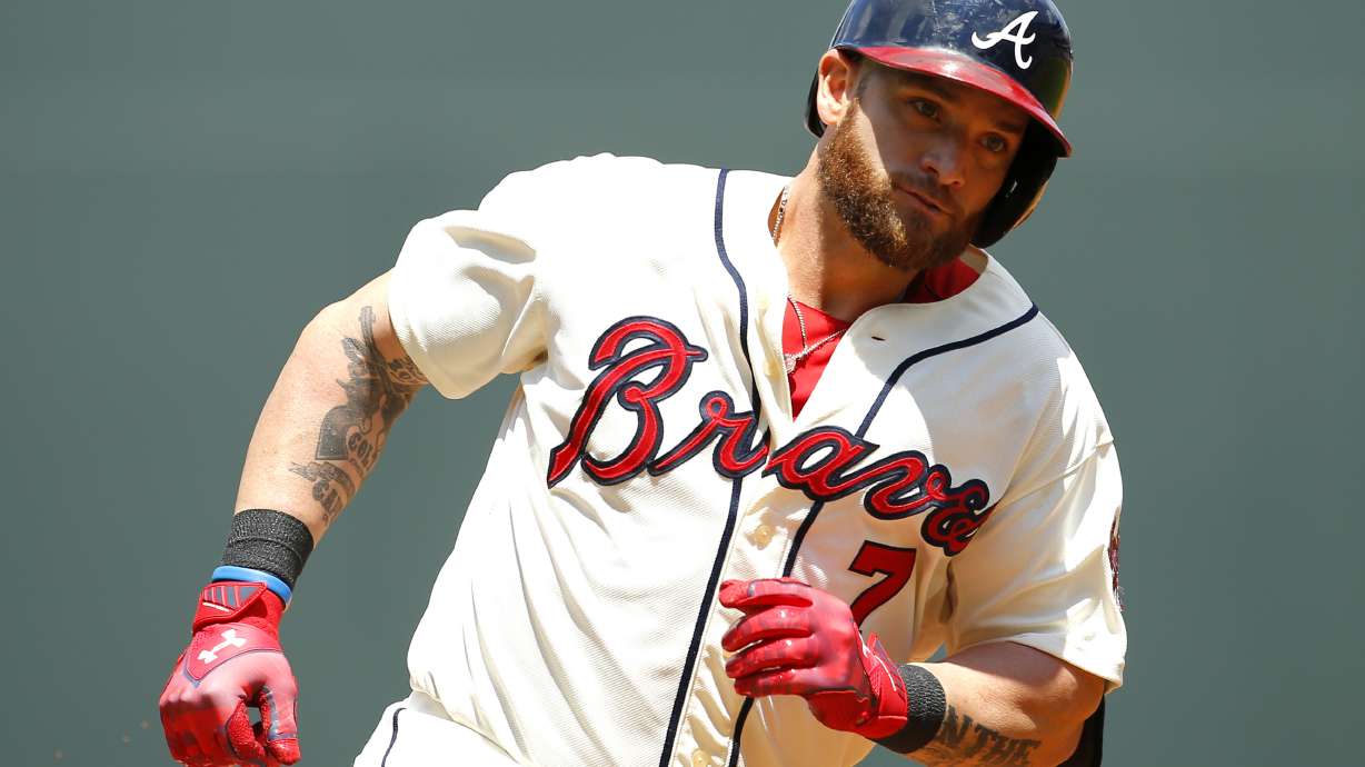 Teheran sharp for 6 innings, Braves beat Cueto, Reds