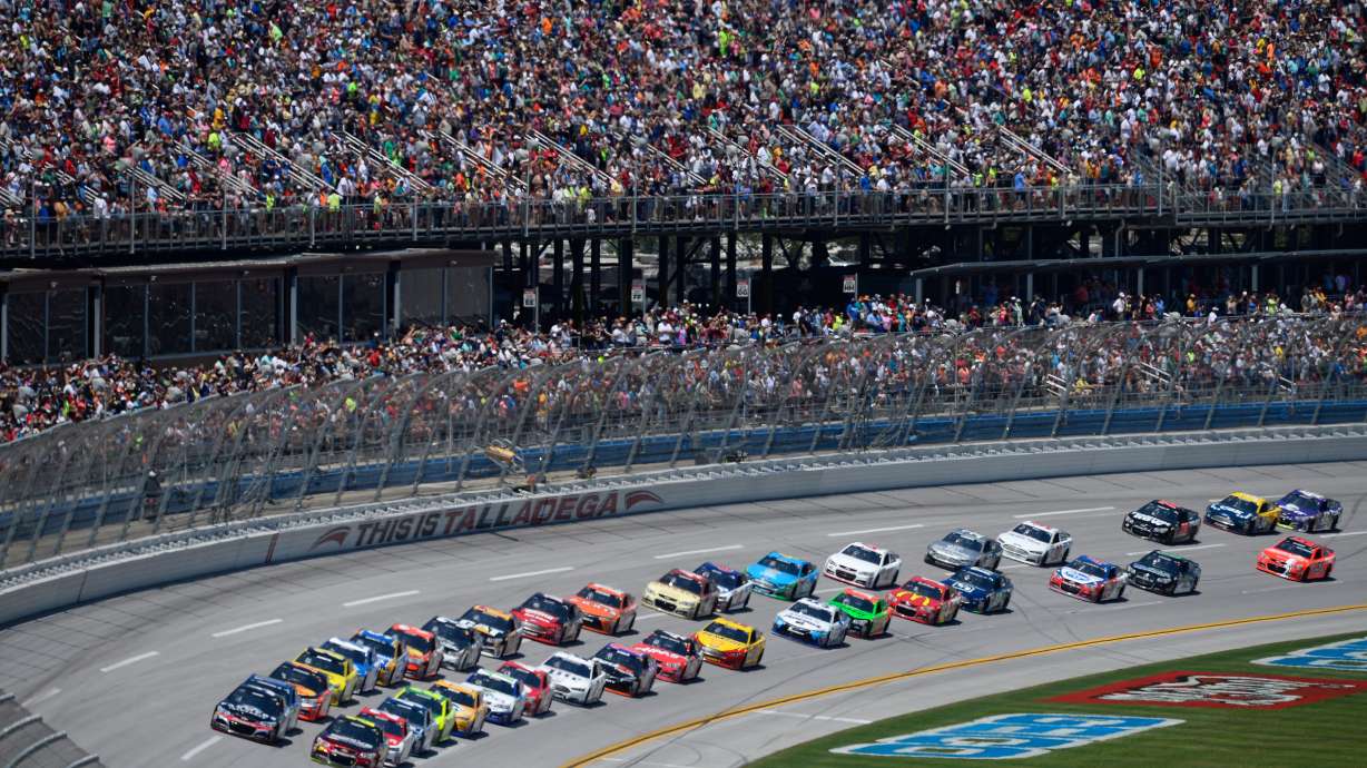 Dale Earnhardt Jr. cruises to 1st Talladega win since 2004