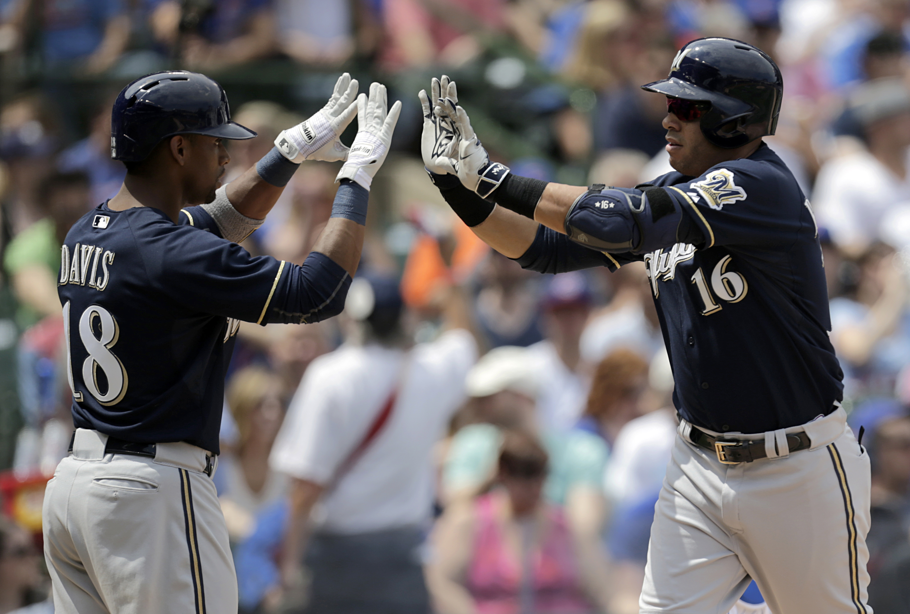 Ramirez homers, drives in 3 to lead Brewers over Cubs 5-3