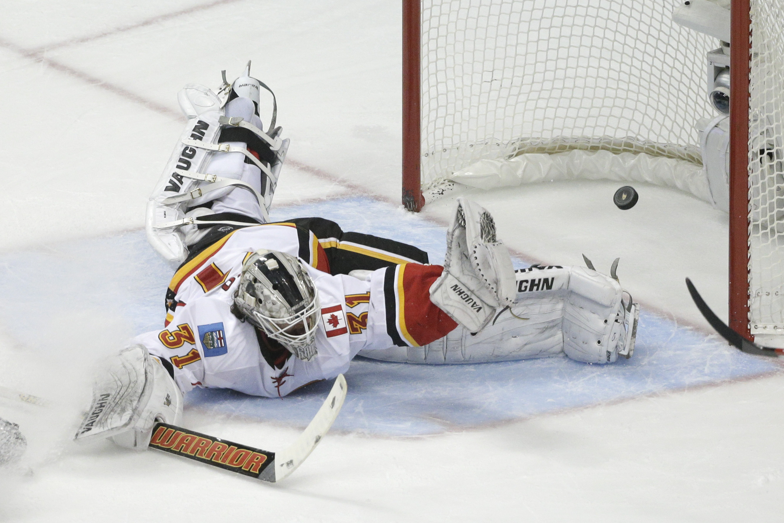 Ducks top Flames 3-0 in Game 2, stay unbeaten in playoffs