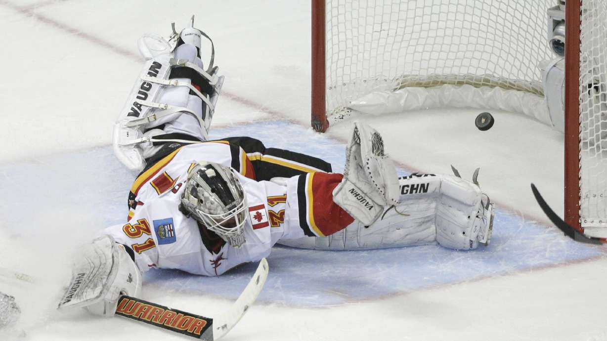 Ducks top Flames 3-0 in Game 2, stay unbeaten in playoffs