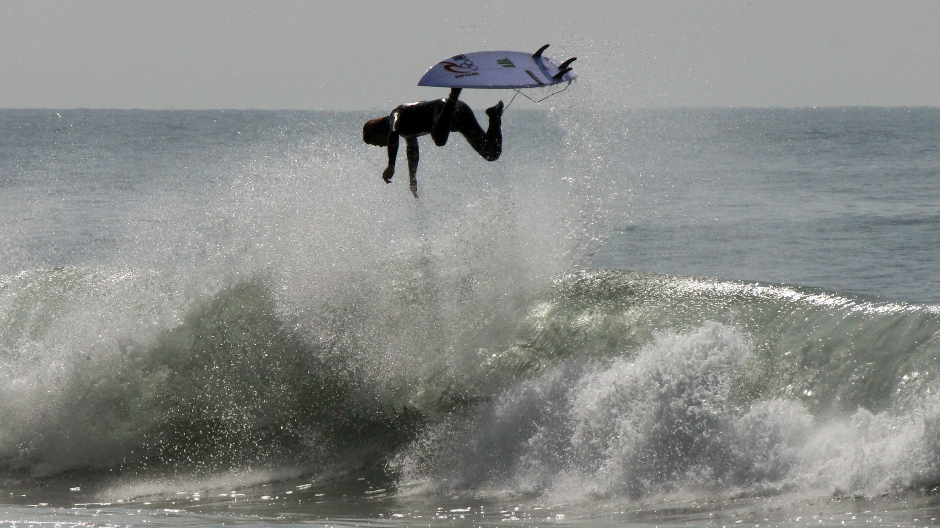 Huge waves in California lure bodysurfers, crowds to beaches