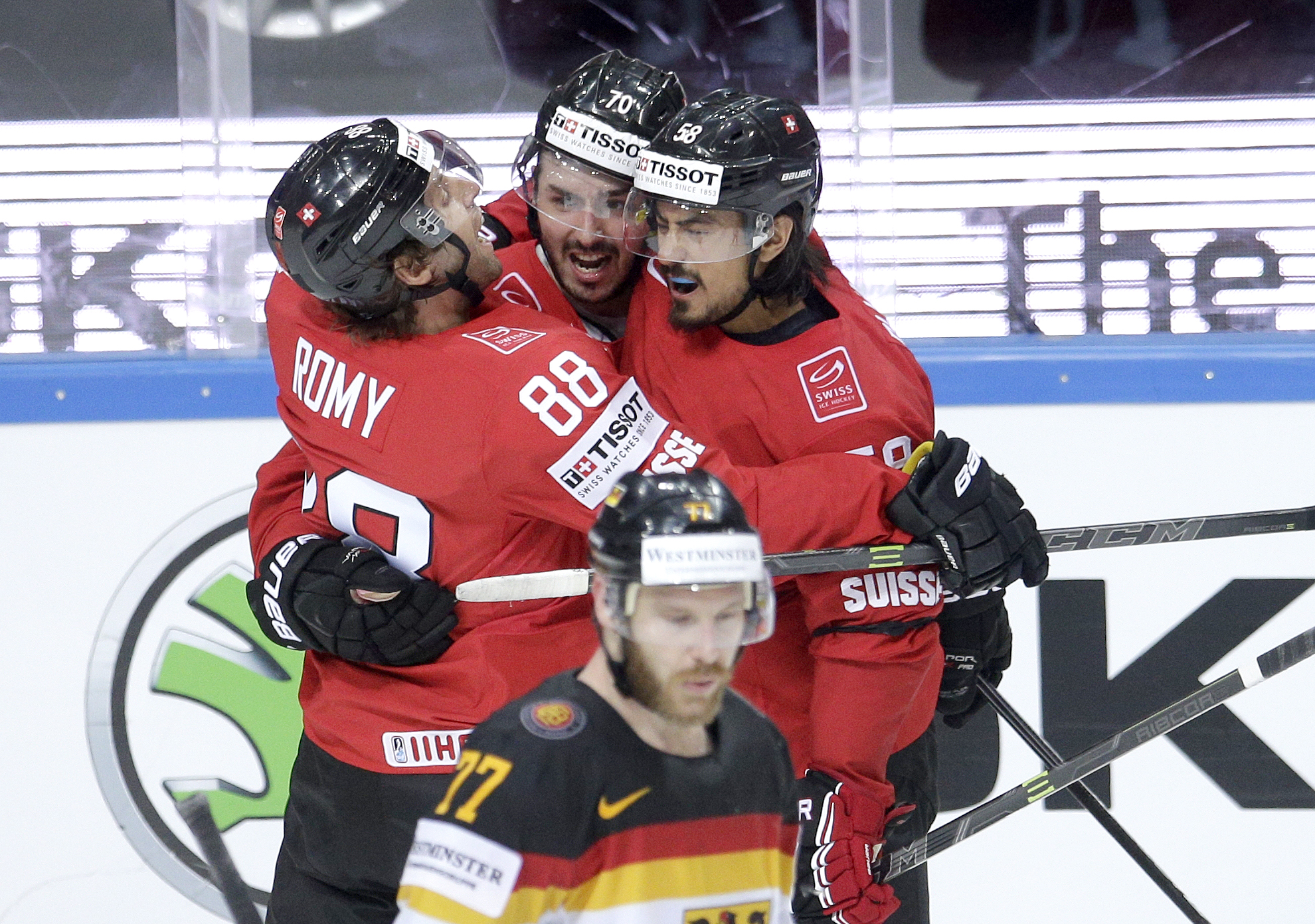Slovakia strike late for 3rd win at worlds