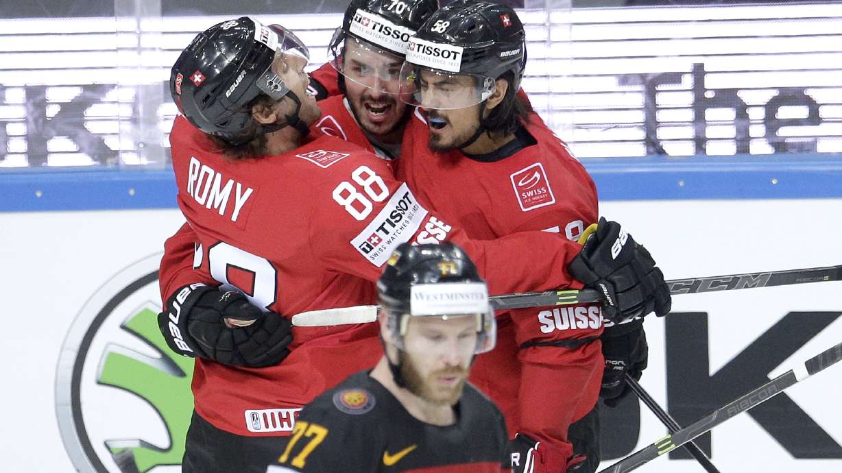 Slovakia strike late for 3rd win at worlds