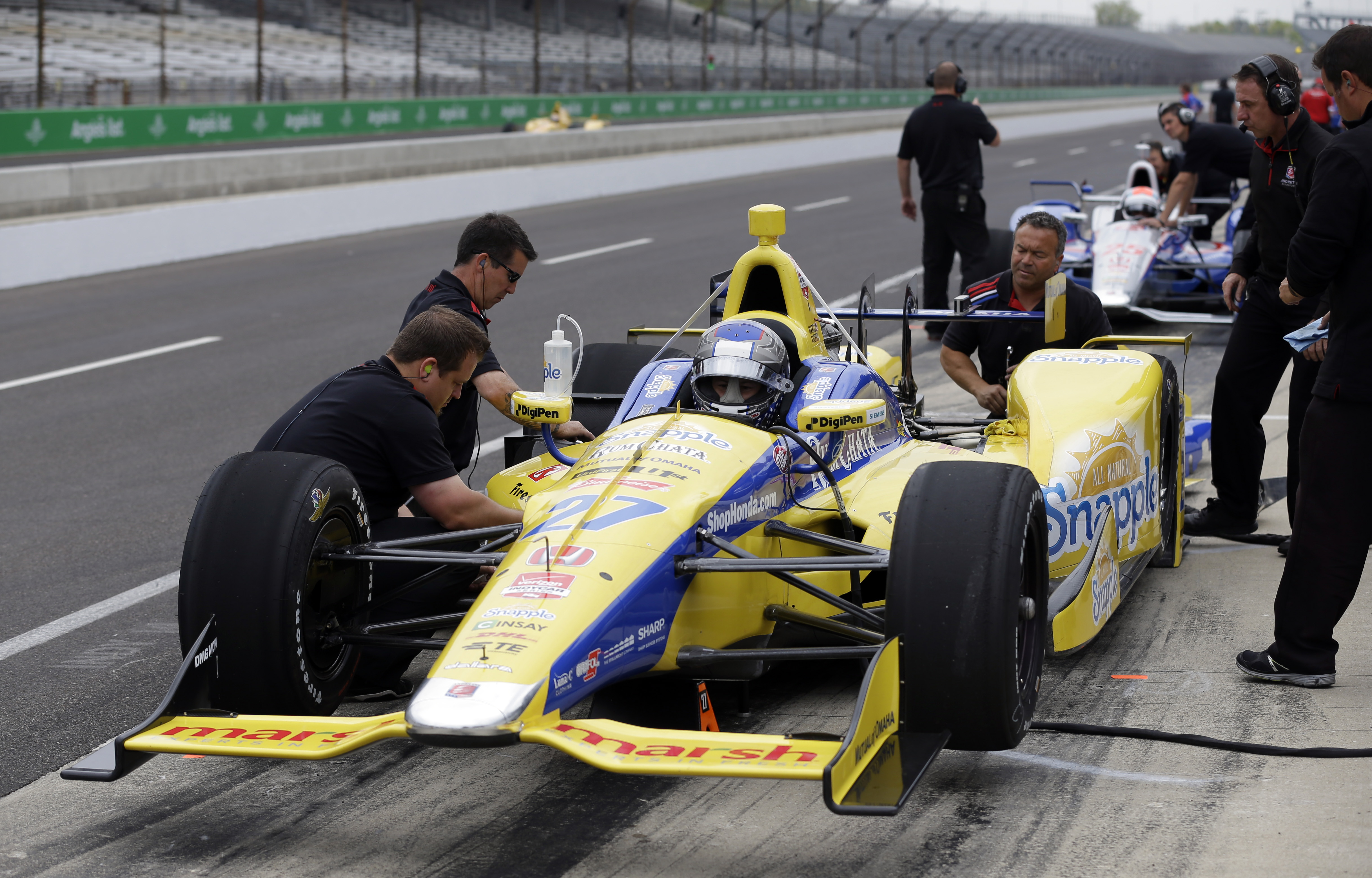 Race organizers shake up May schedule in Indianapolis