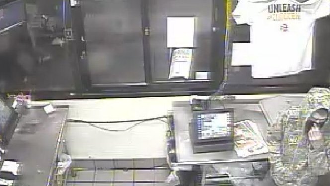La policía busca a hombre que robó en Burger King de Layton a punta de cuchillo