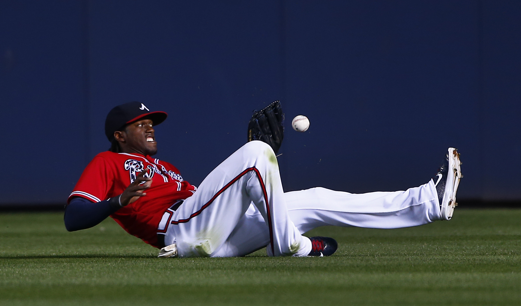 Simmons, Freeman power Braves past Phillies, 7-5