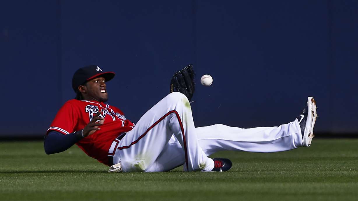 Simmons, Freeman power Braves past Phillies, 7-5