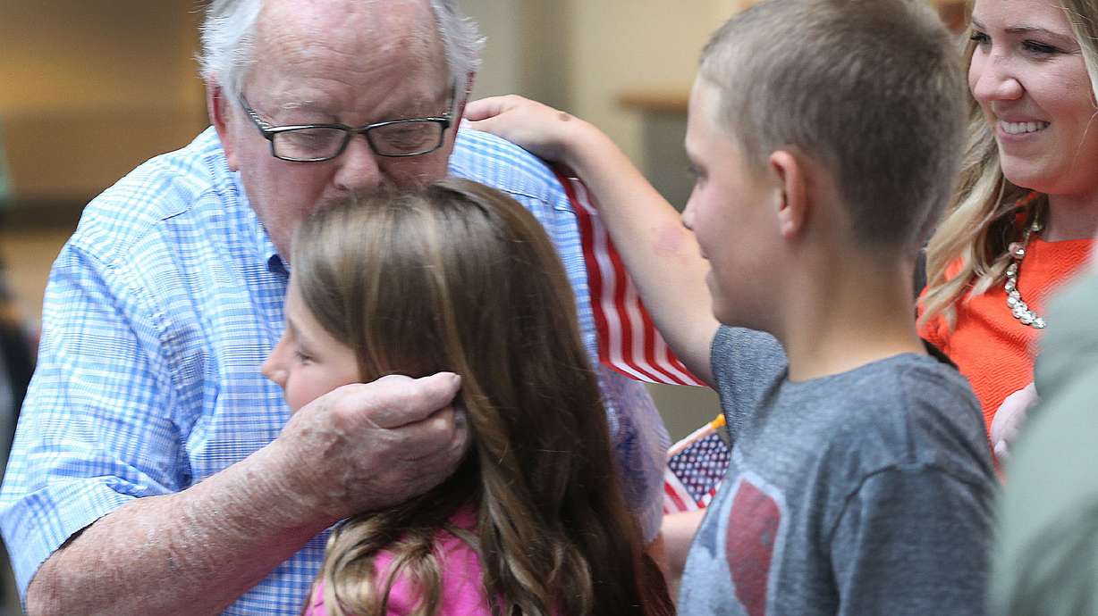 Utah WWII vet visits Europe, receives medal in France