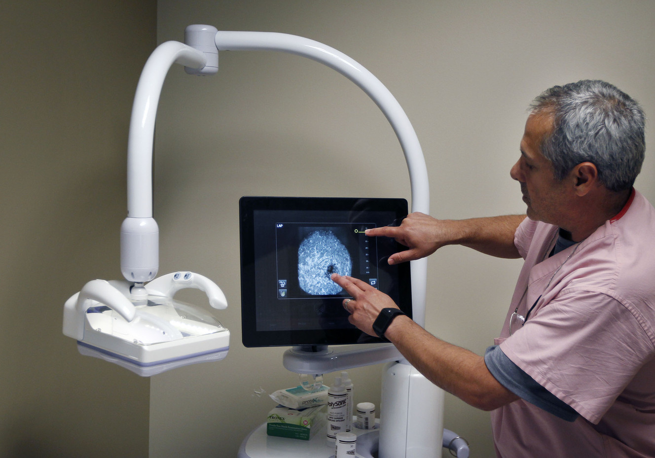 Hospital's new ultrasound system to improve breast cancer detection