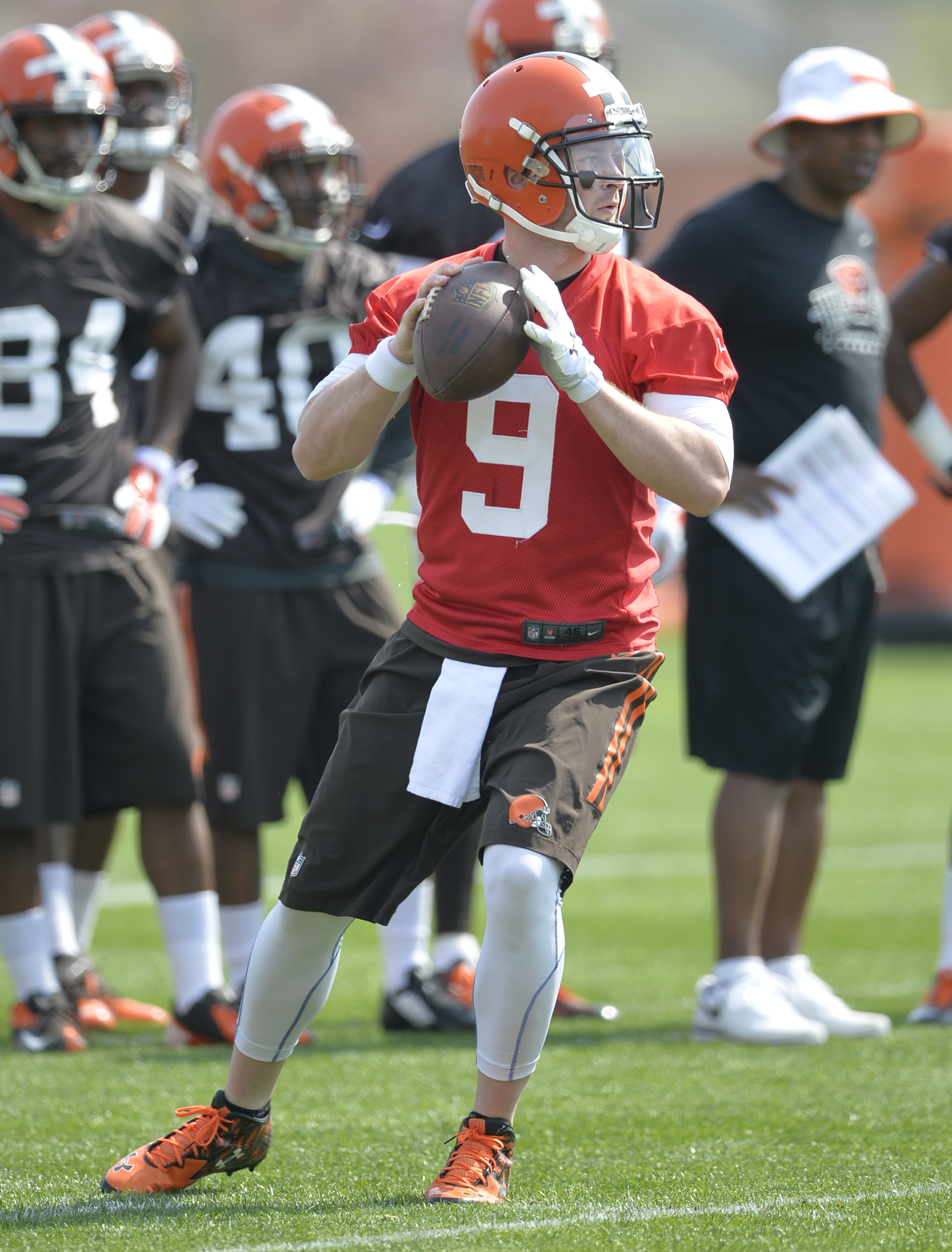 Browns bringing Manziel along slowly, McCown likely starter