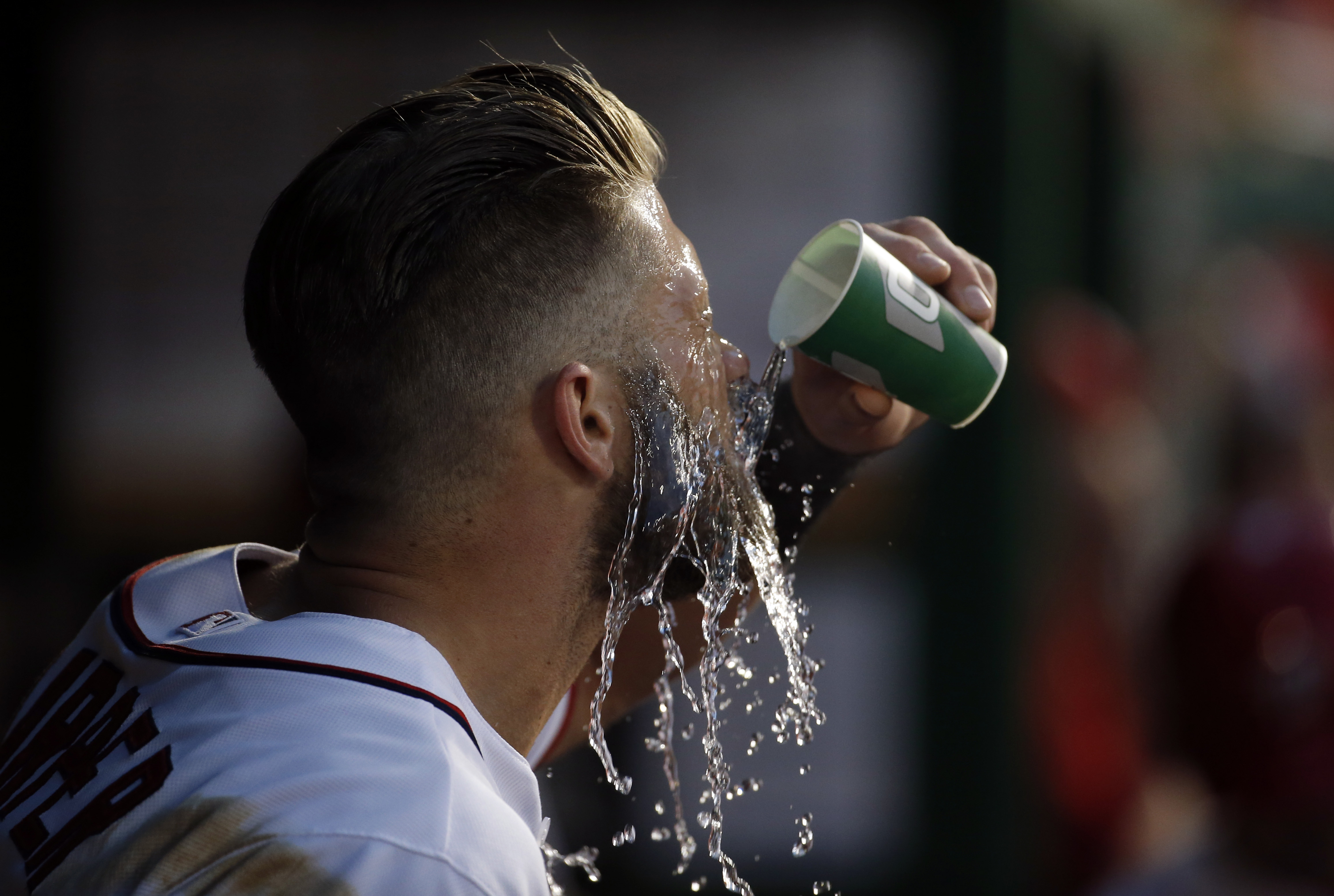 Harper hits 2 more home runs, Nationals beat Braves 9-2