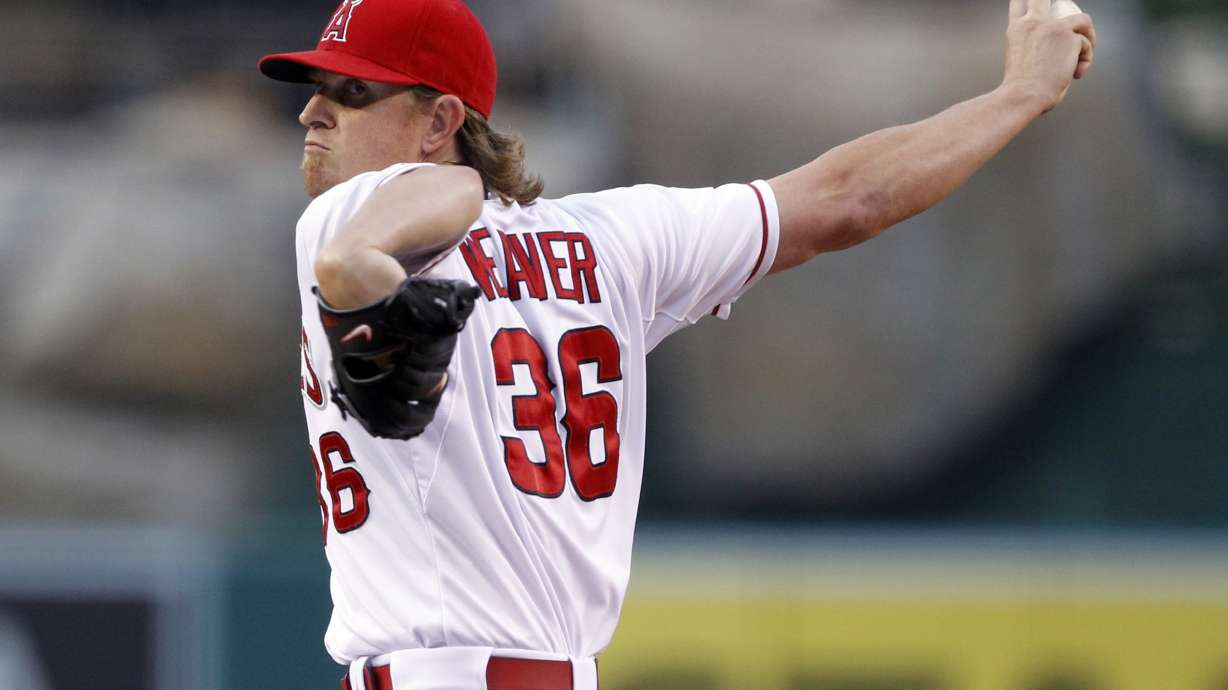 Jered Weaver pitches 6-hitter, Angels beat Astros 2-0