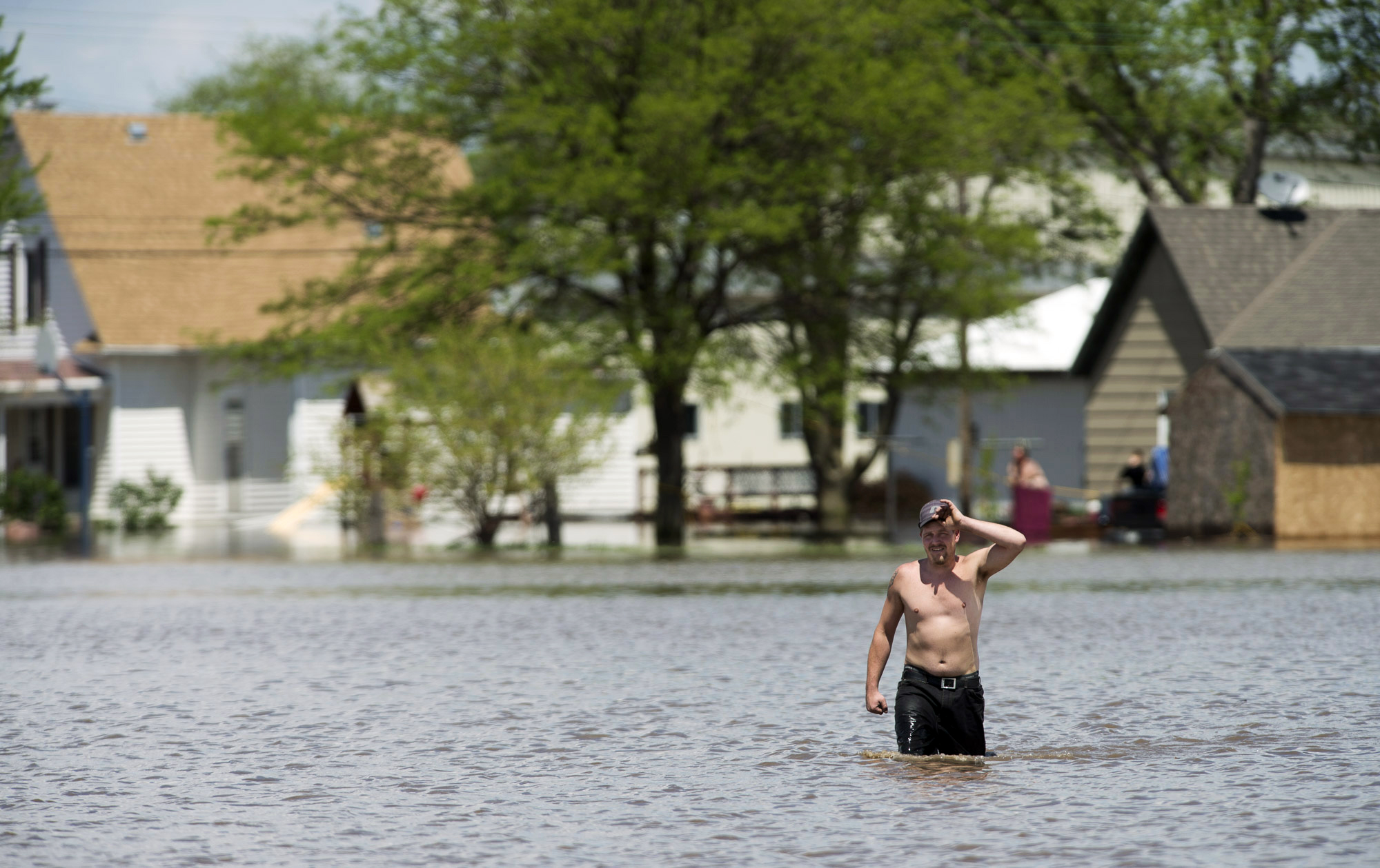 At least 1 dead as tornadoes move through North Texas