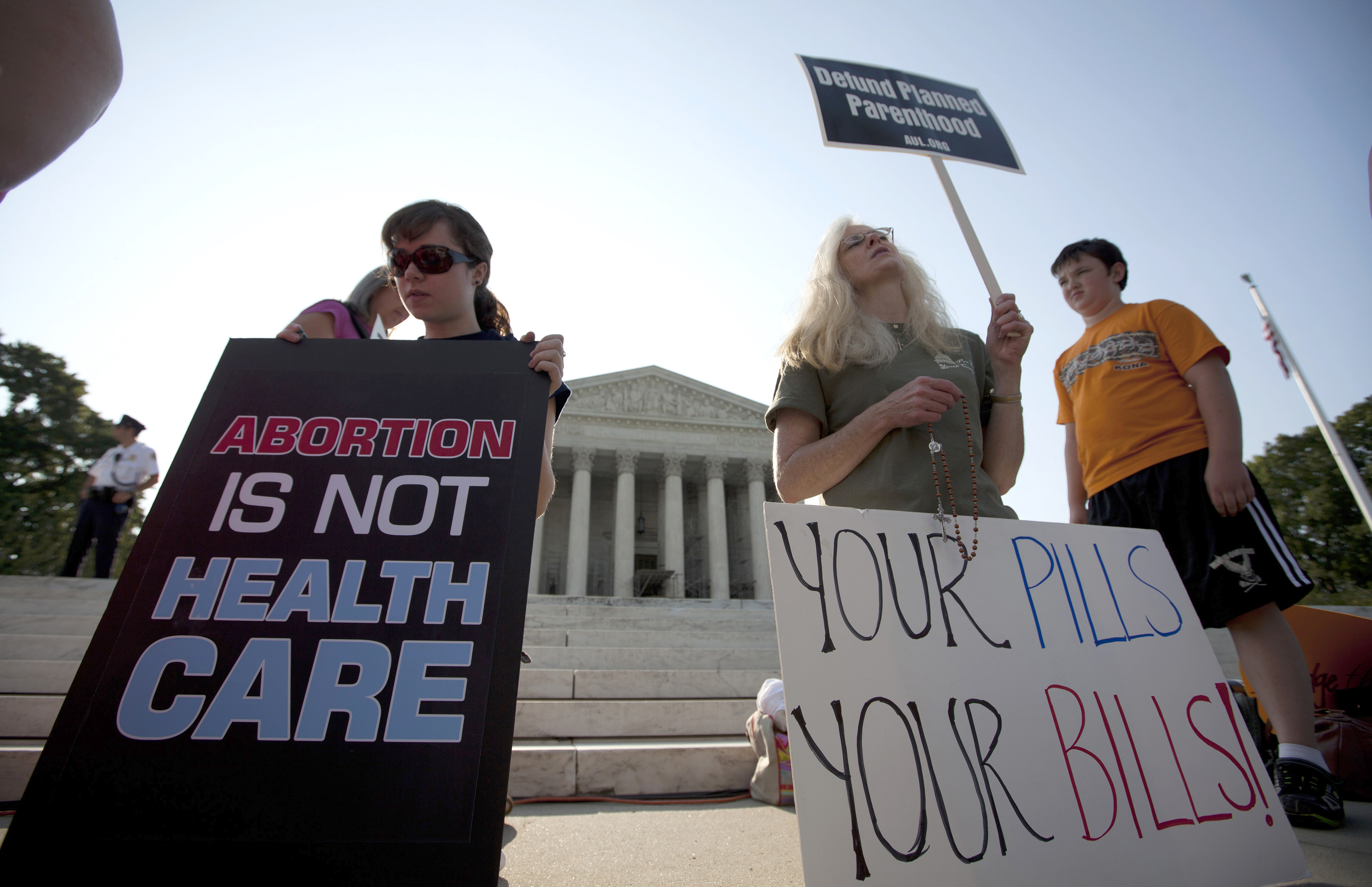 AP-GfK Poll: Can Supreme Court be fair in health law case?