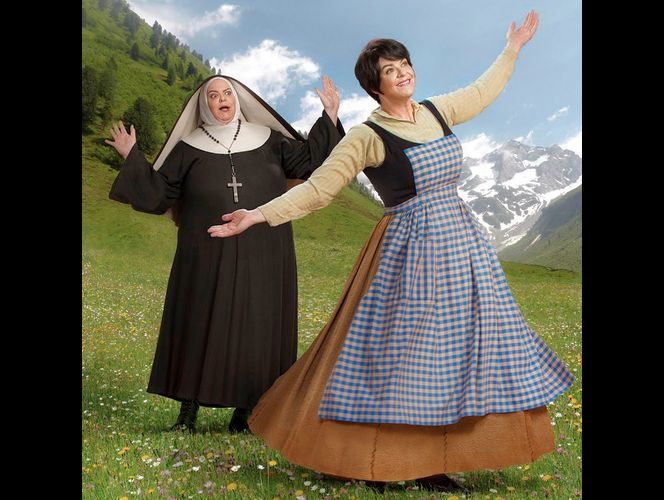 Mujer se saca fotos del antes y después luego de perder 150 libras de una forma inusual