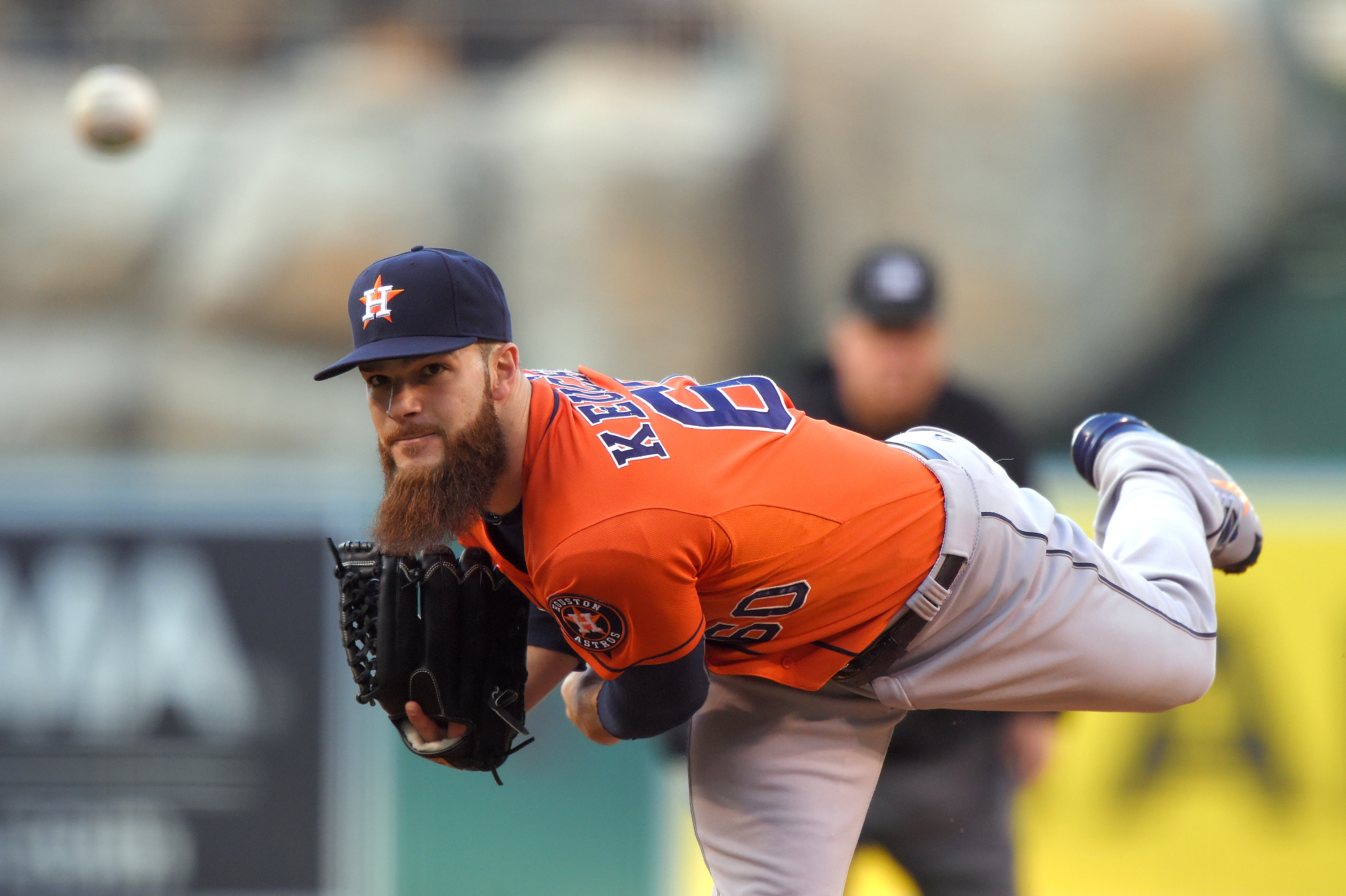 Slugging Astros hits 3 homers, blast past LA Angels, 6-5