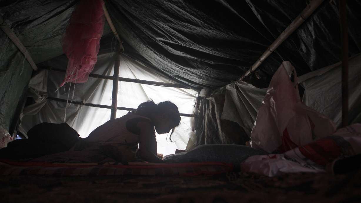 Fresh avalanches force workers to call off search in Nepal