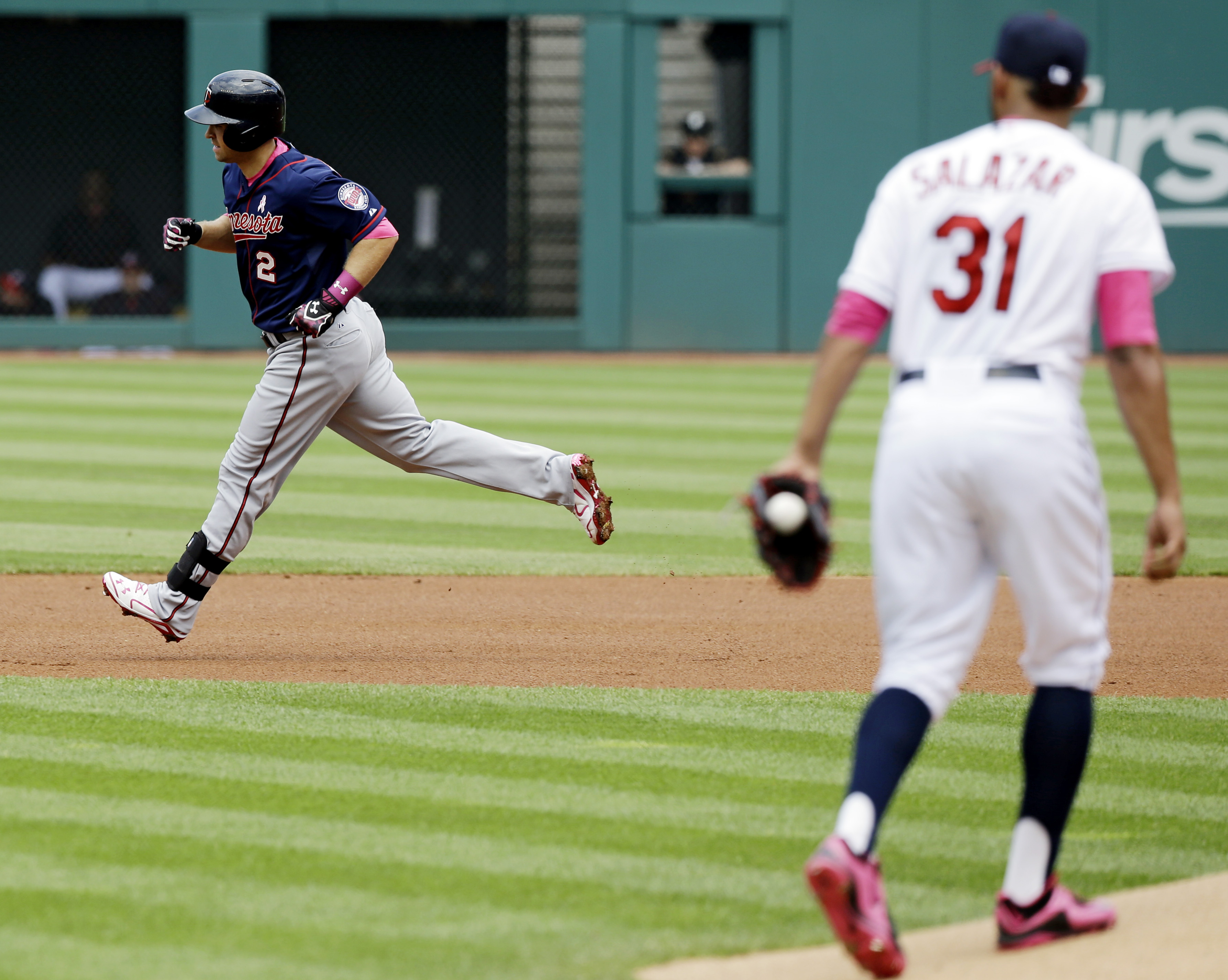 Salazar retires 21 in row after HR, Indians beat Twins 8-2