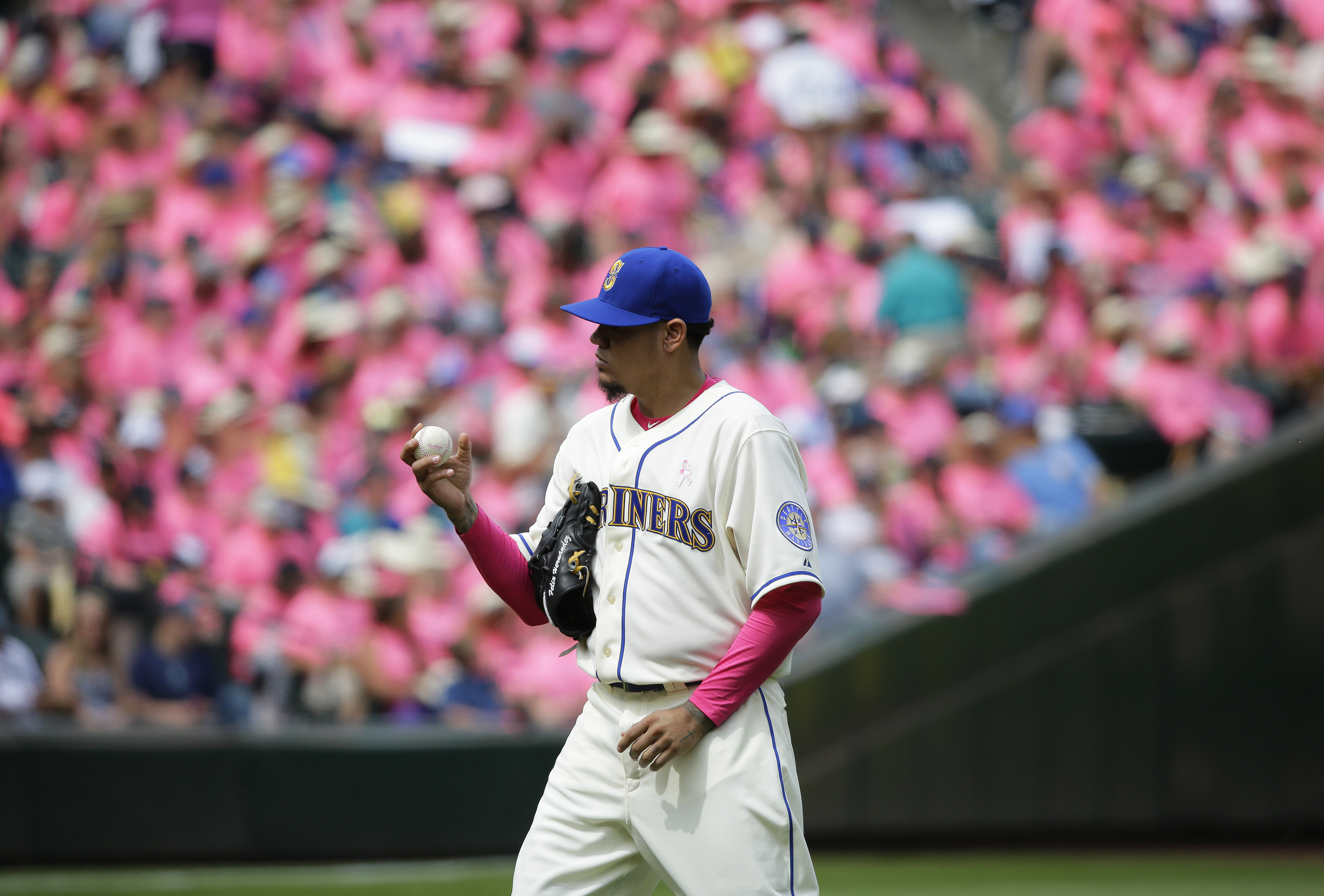 Hernandez gets 2,000th strikeout, win against A's
