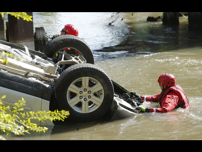 Policía sabría quien es la mujer encontrada muerta en interior del auto en el Jordan River
