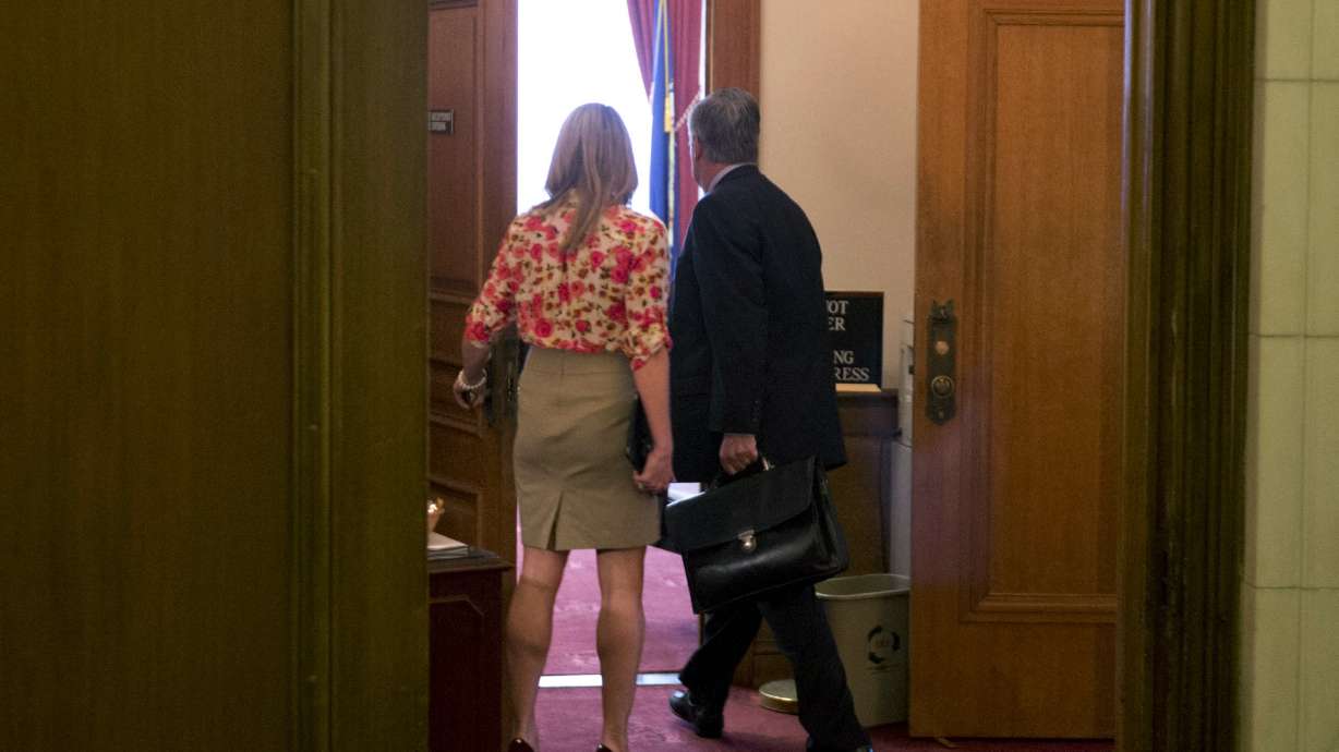 New York Senate leader Skelos quits top post after arrest
